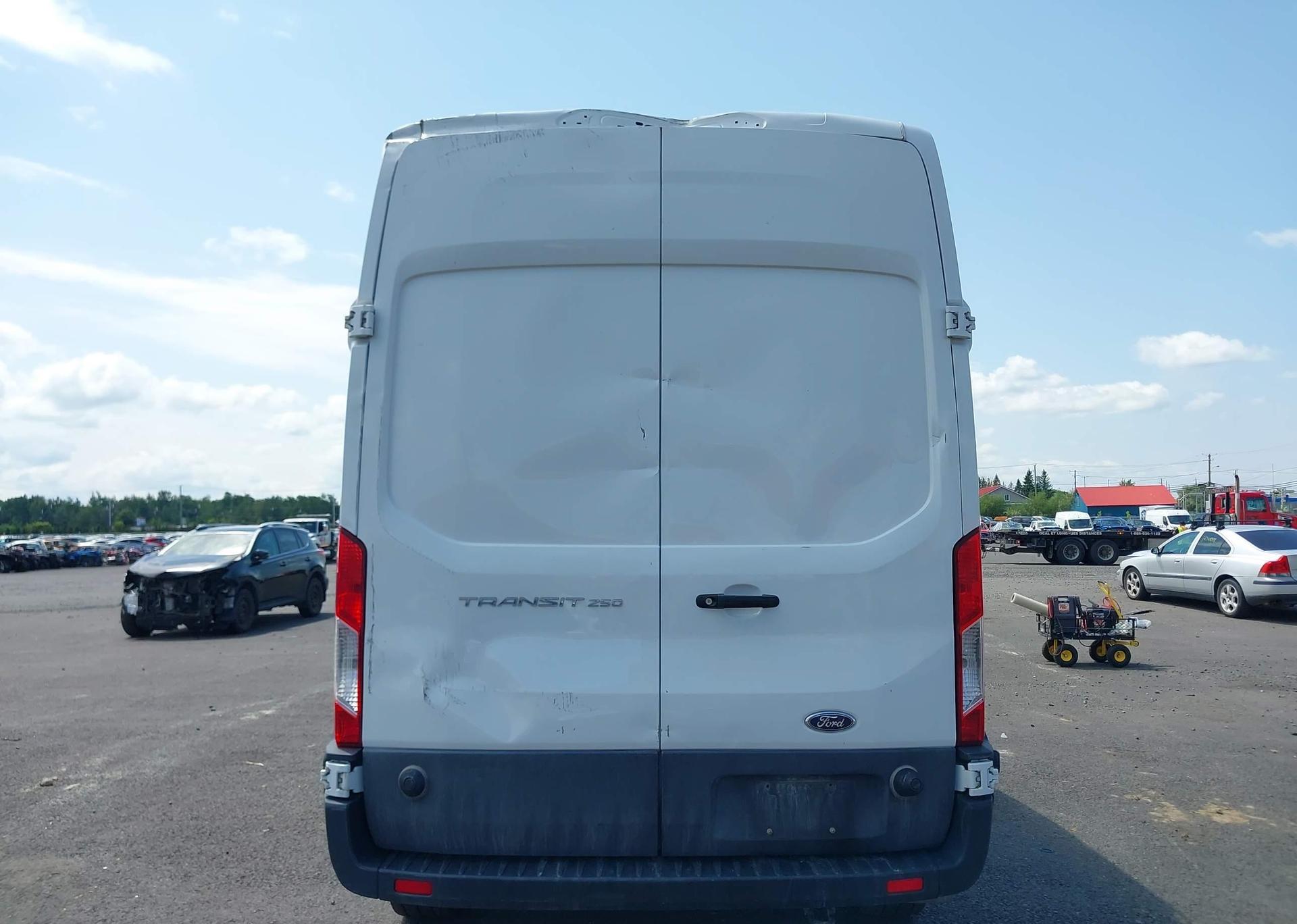 2024 FORD transit t-250