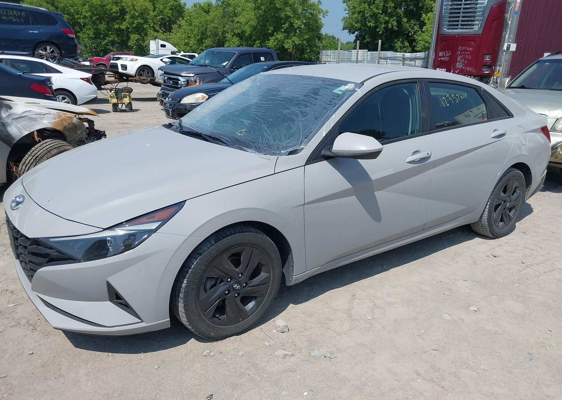 2023 HYUNDAI ELANTRA PREFERRED IVT