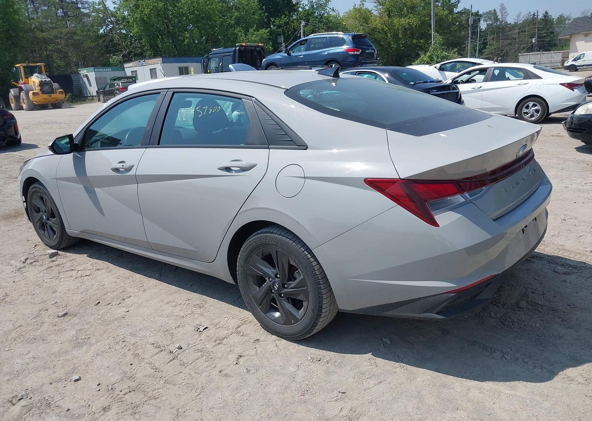 2023 HYUNDAI ELANTRA PREFERRED IVT