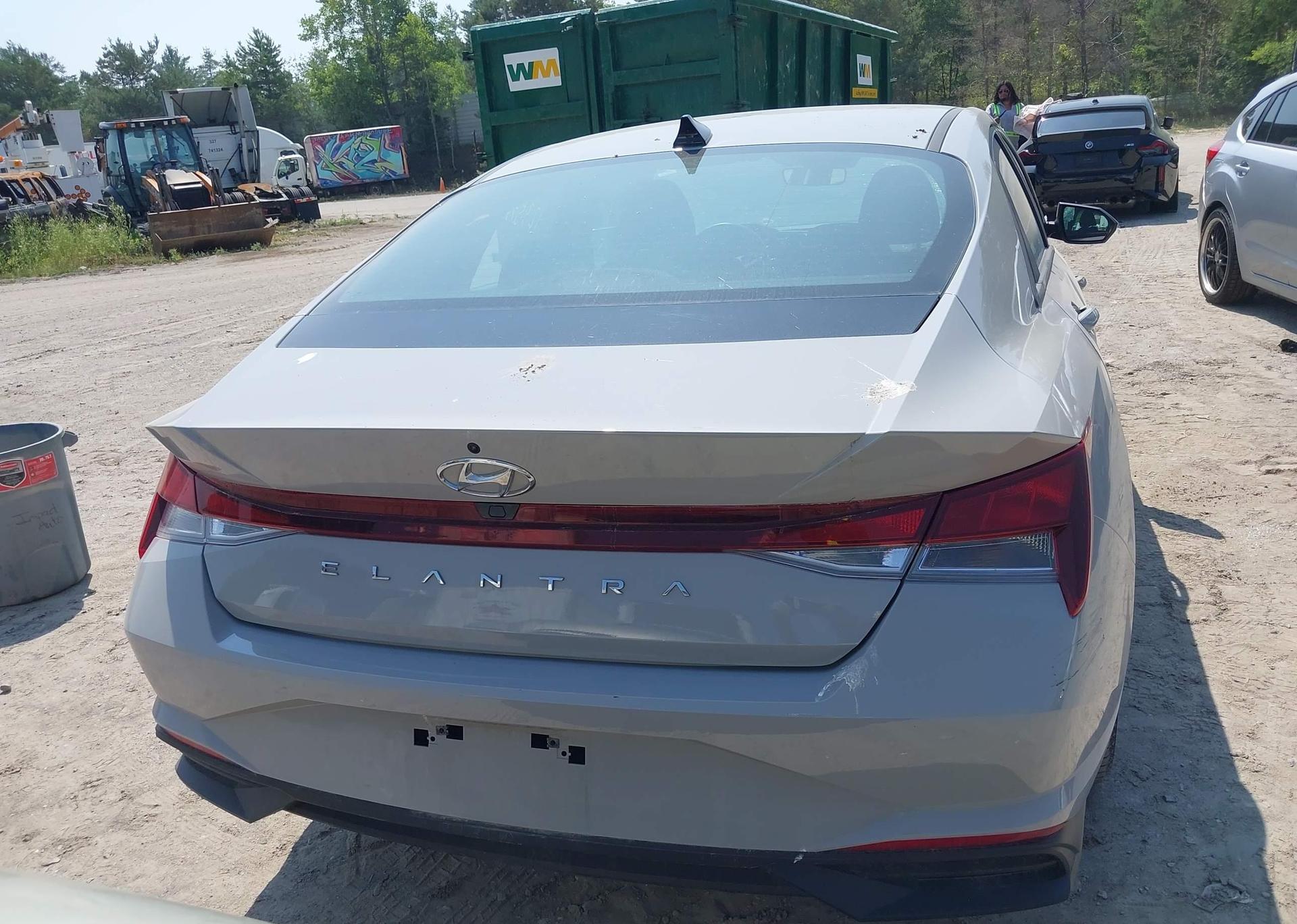 2023 HYUNDAI ELANTRA PREFERRED IVT