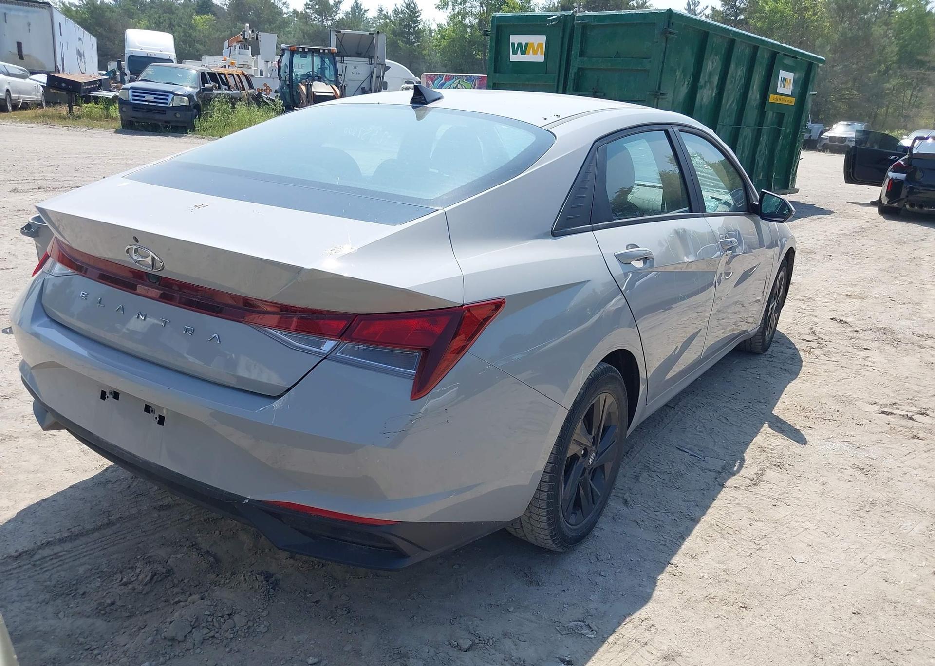 2023 HYUNDAI ELANTRA PREFERRED IVT