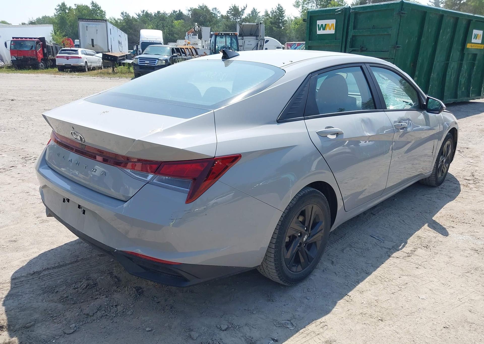 2023 HYUNDAI ELANTRA PREFERRED IVT