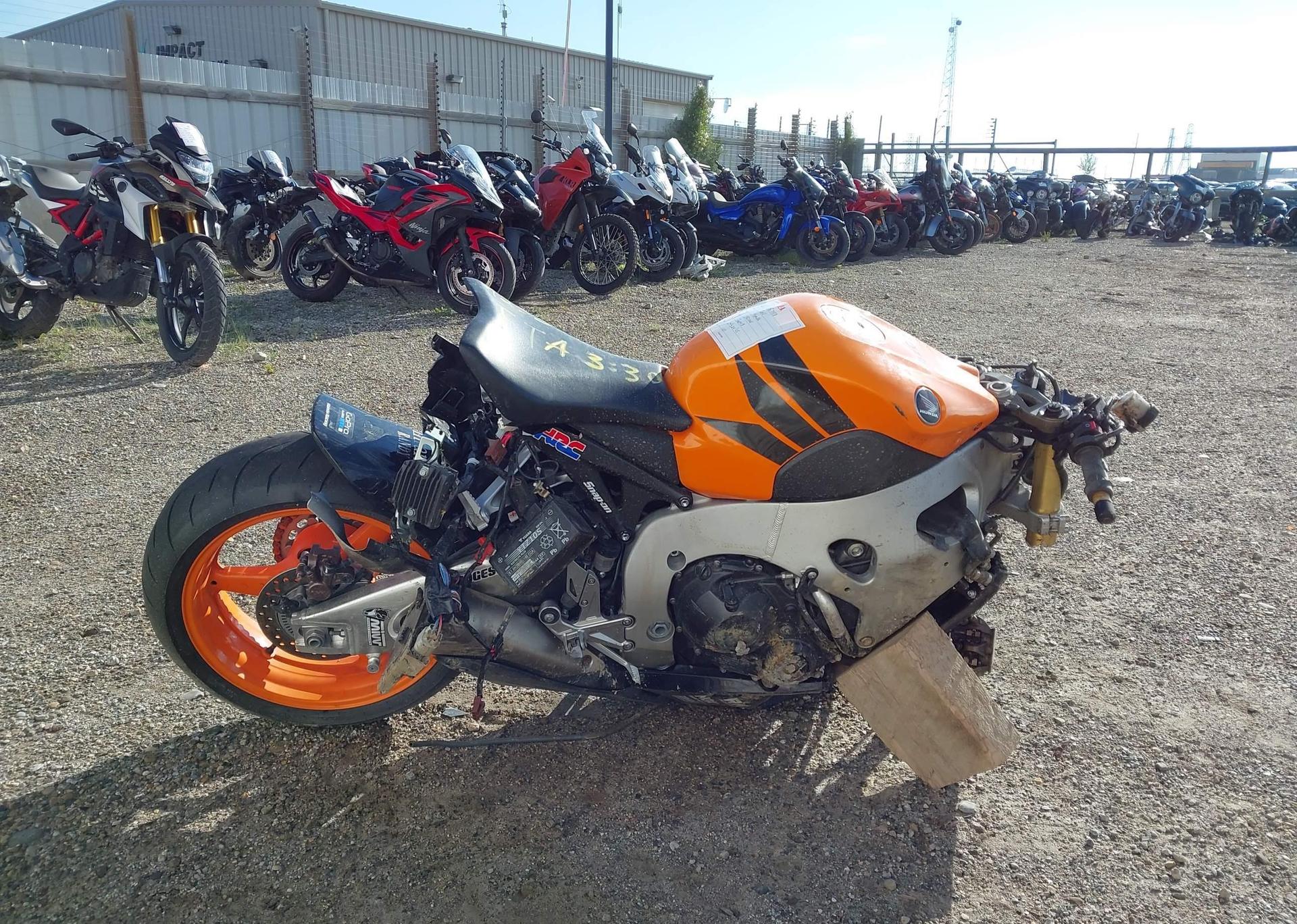 2011 HONDA CBR1000 RR