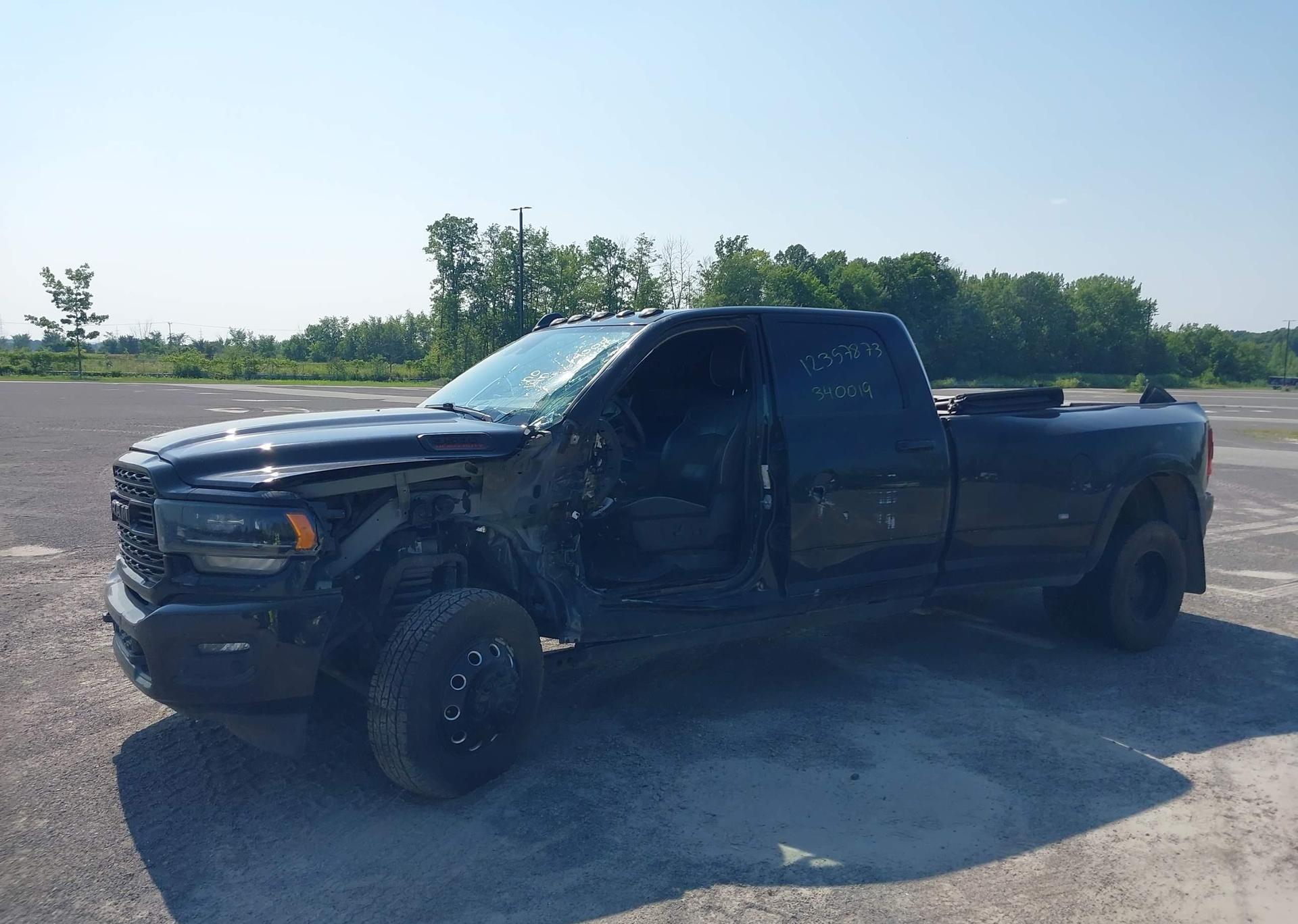 2022 RAM 3500 LIMITED