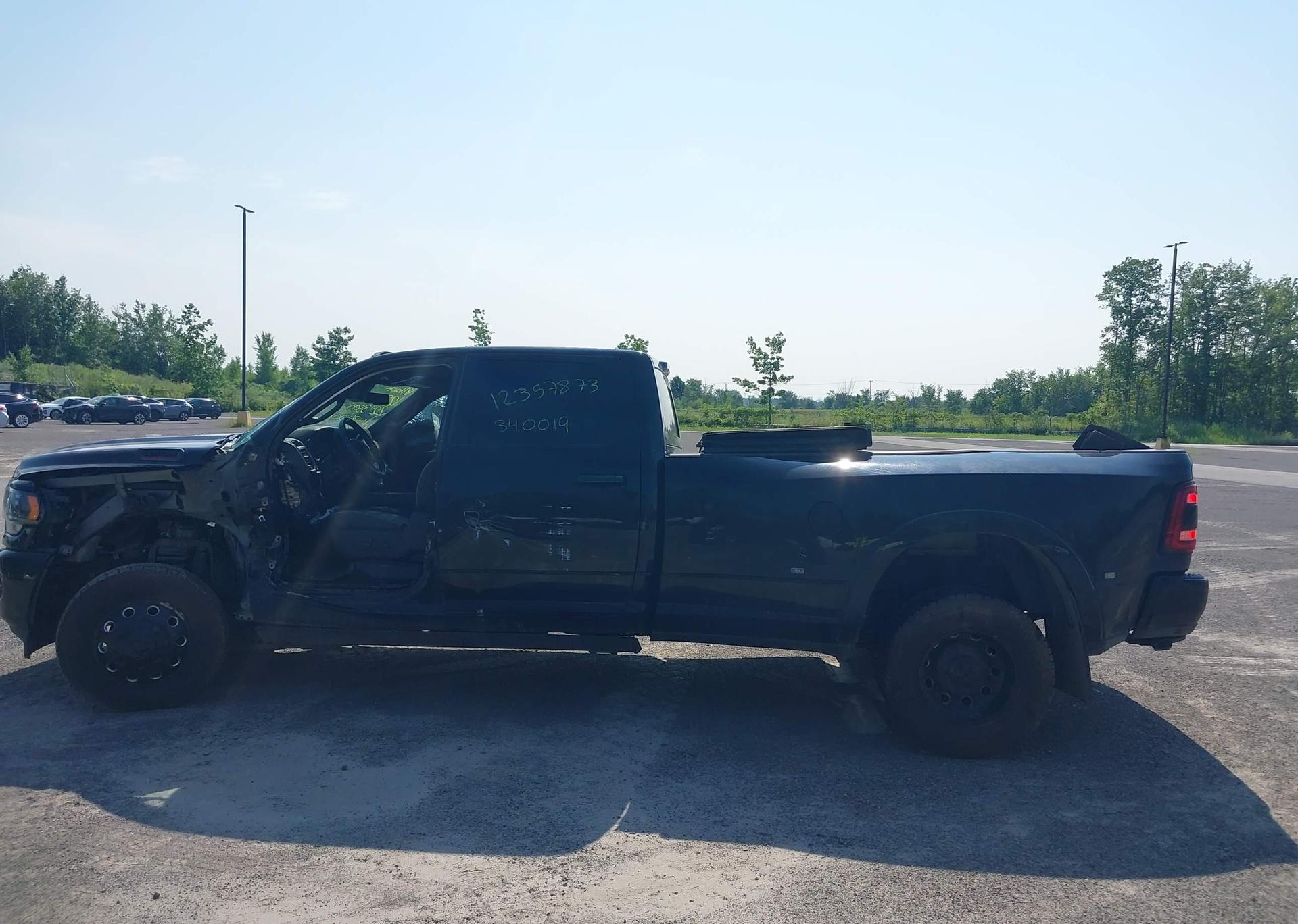 2022 RAM 3500 LIMITED
