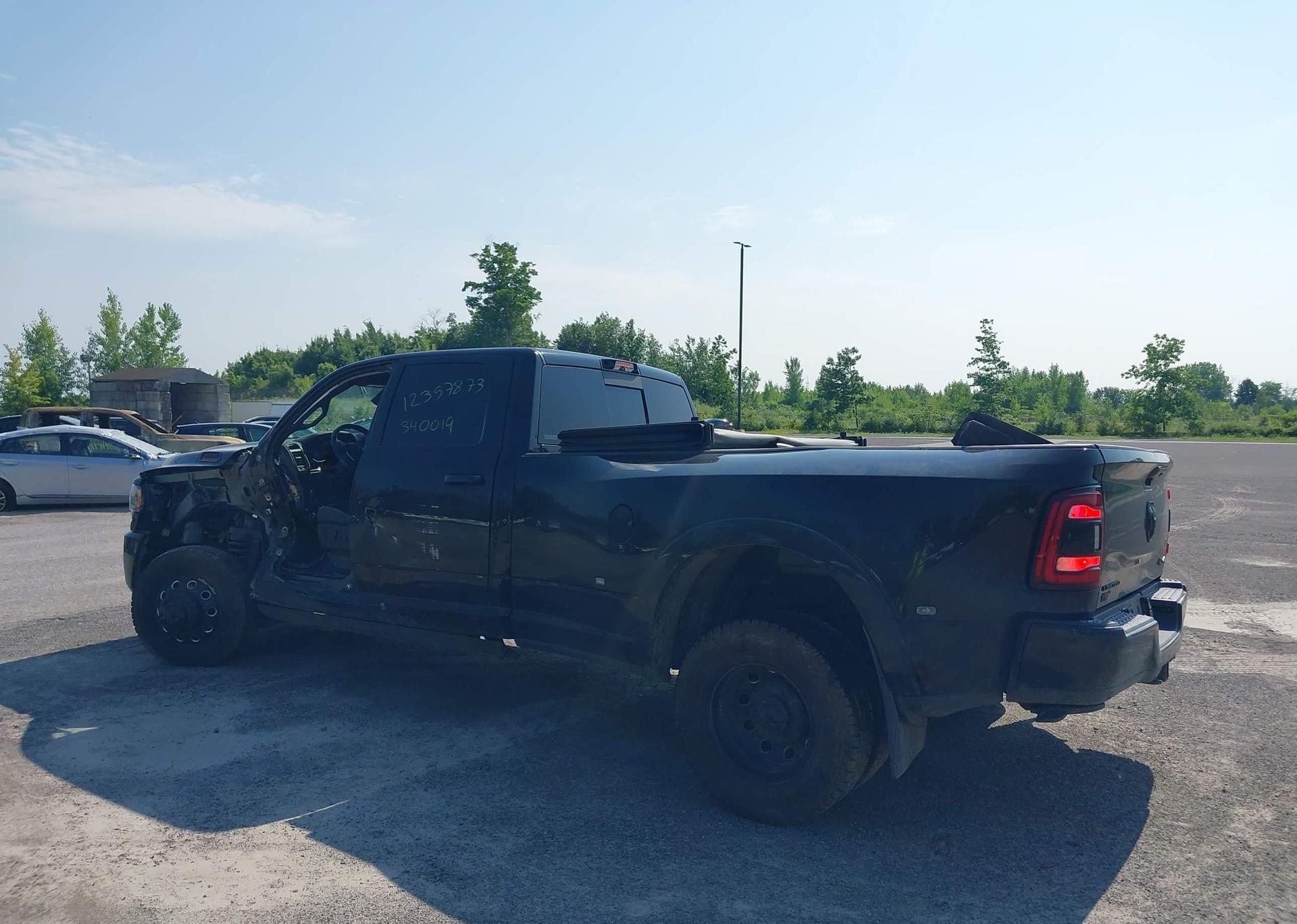 2022 RAM 3500 LIMITED