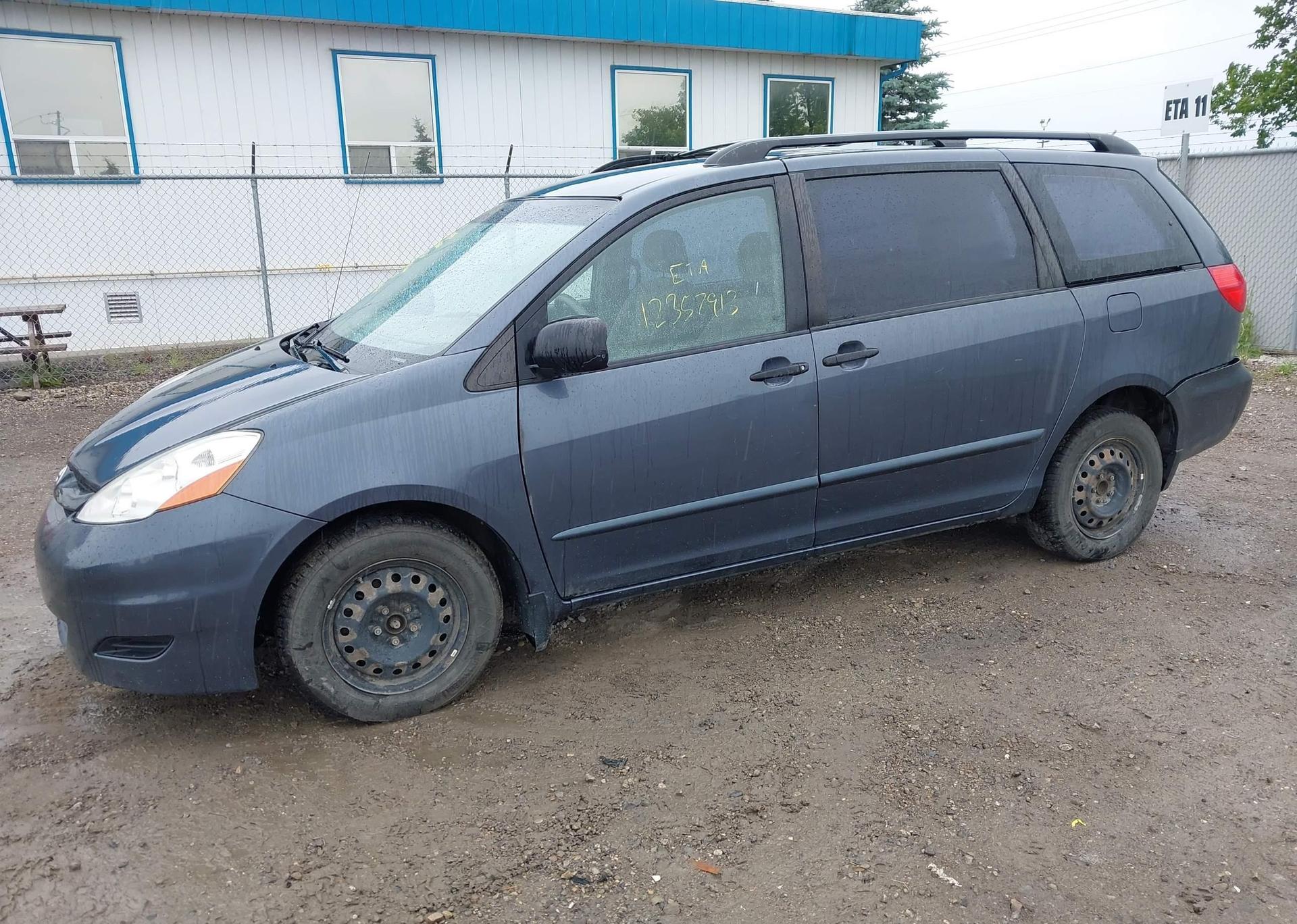 2008 TOYOTA SIENNA CE