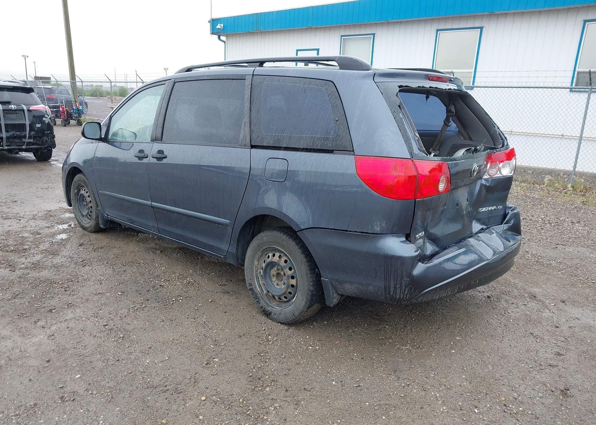 2008 TOYOTA SIENNA CE