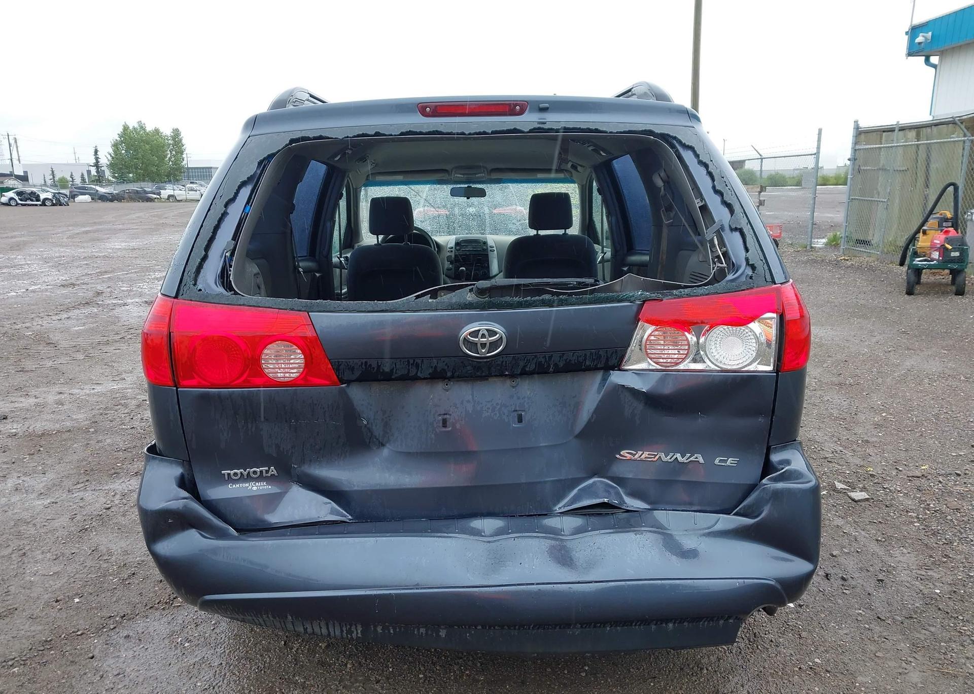 2008 TOYOTA SIENNA CE