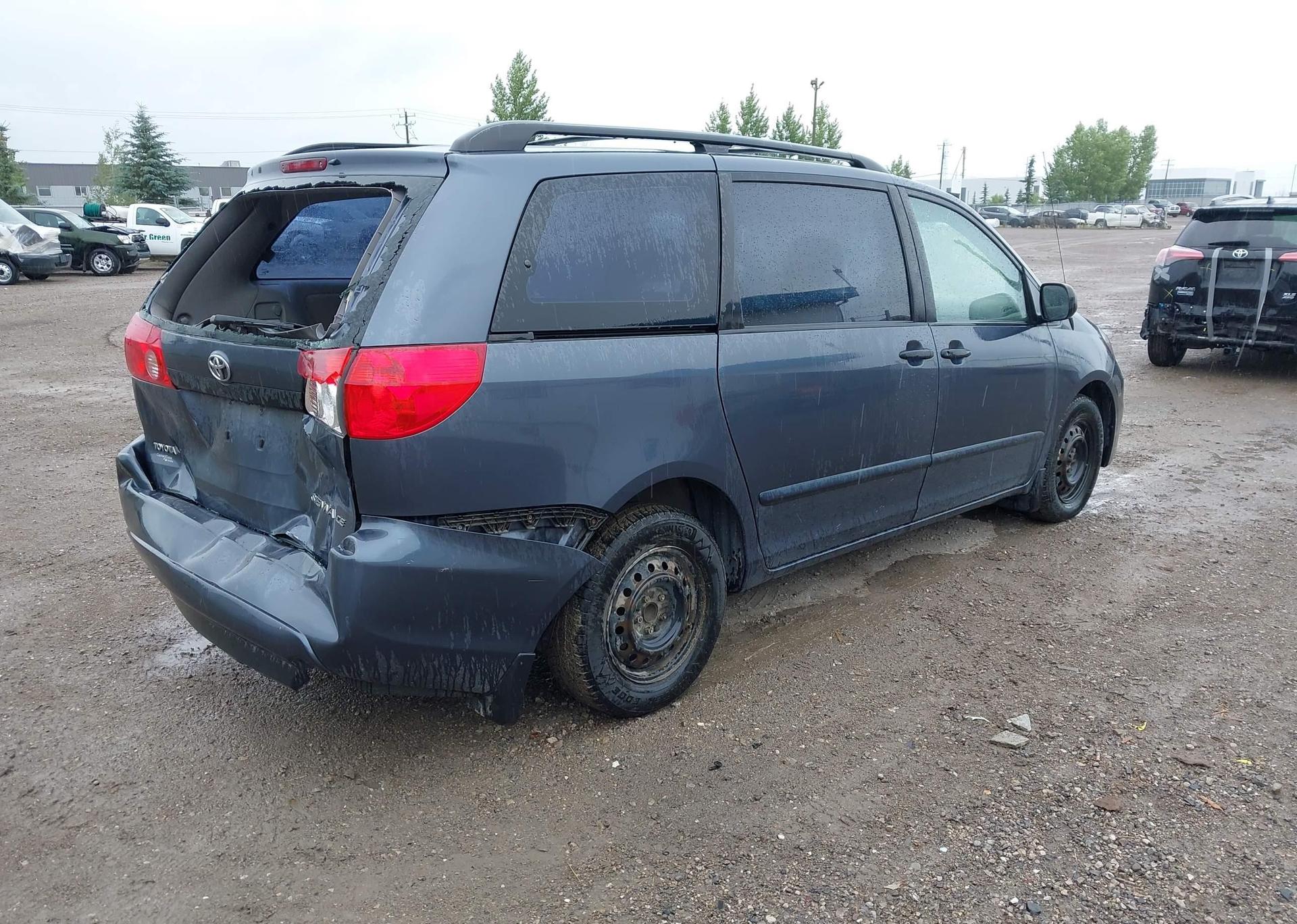2008 TOYOTA SIENNA CE