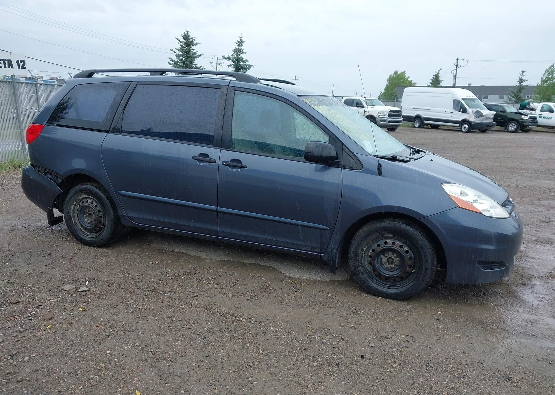 2008 TOYOTA SIENNA CE