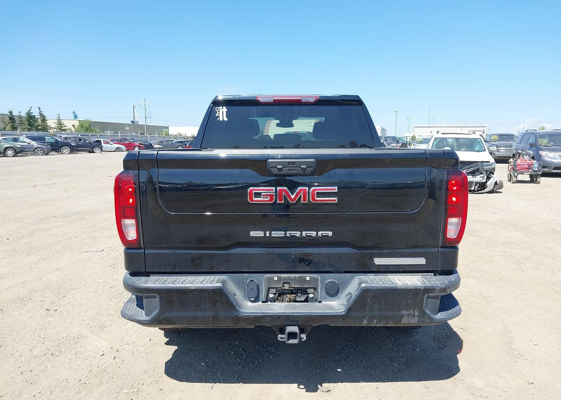 2022 GMC SIERRA K1500 ELEVATION