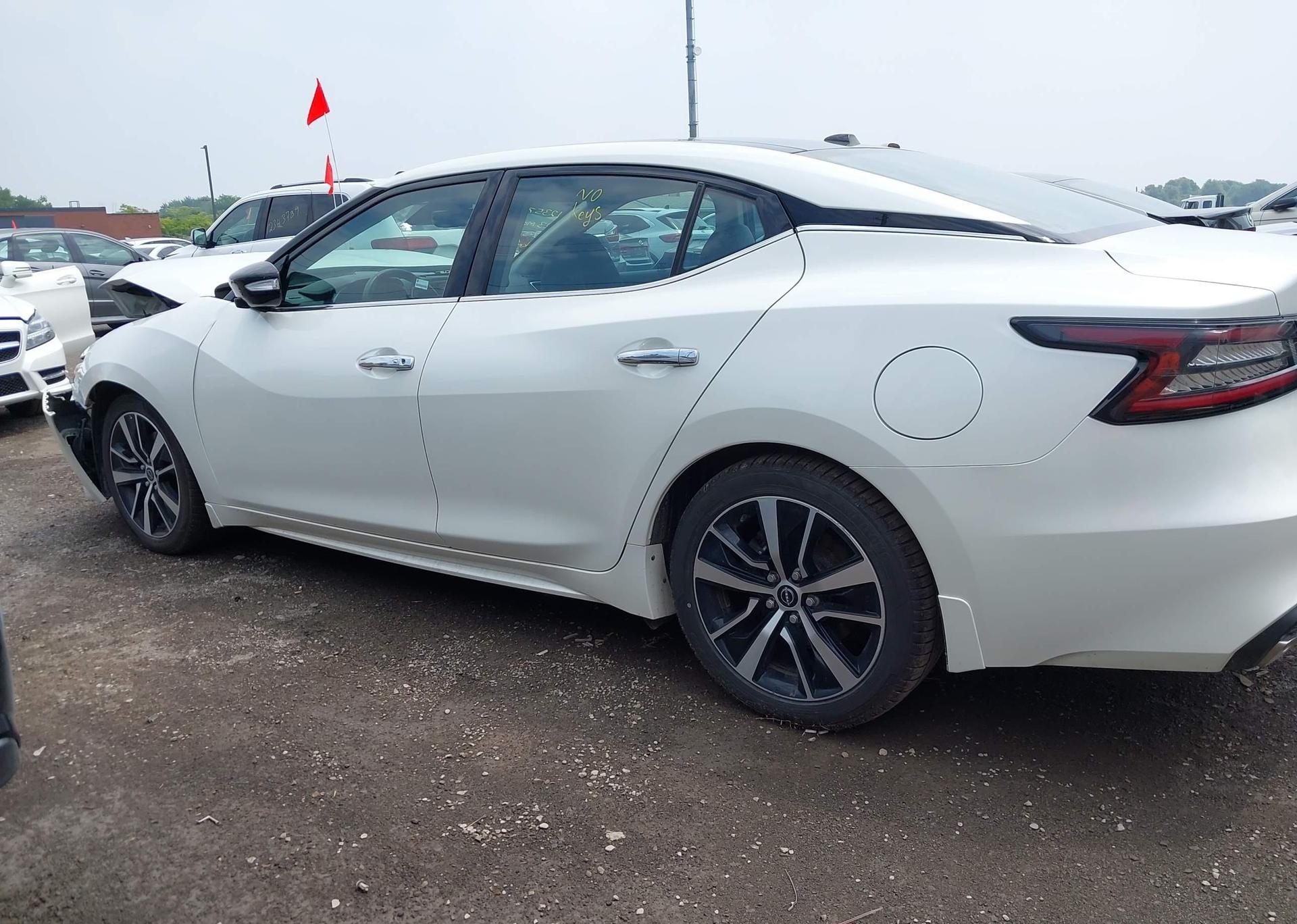 2023 NISSAN MAXIMA SL