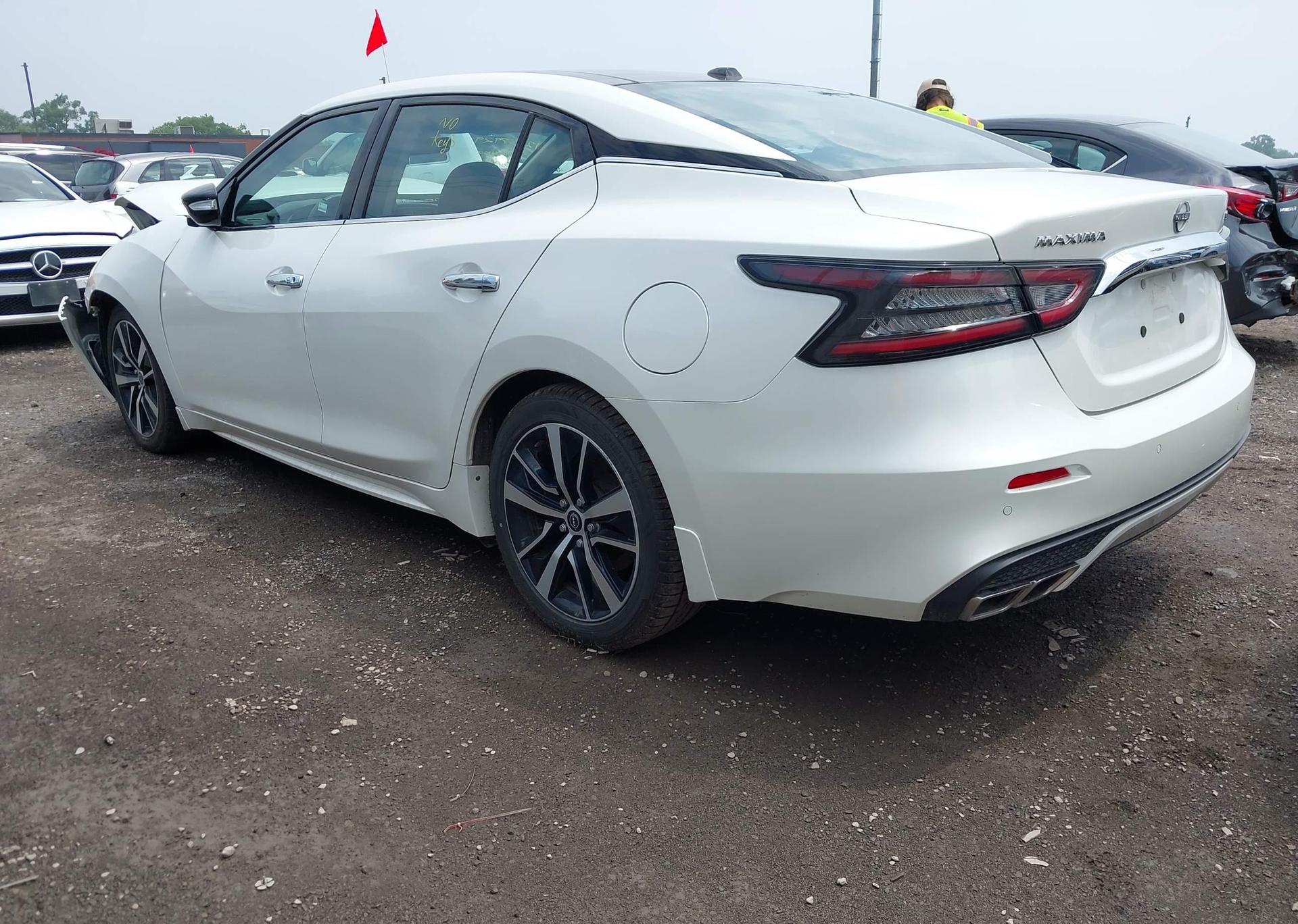 2023 NISSAN MAXIMA SL