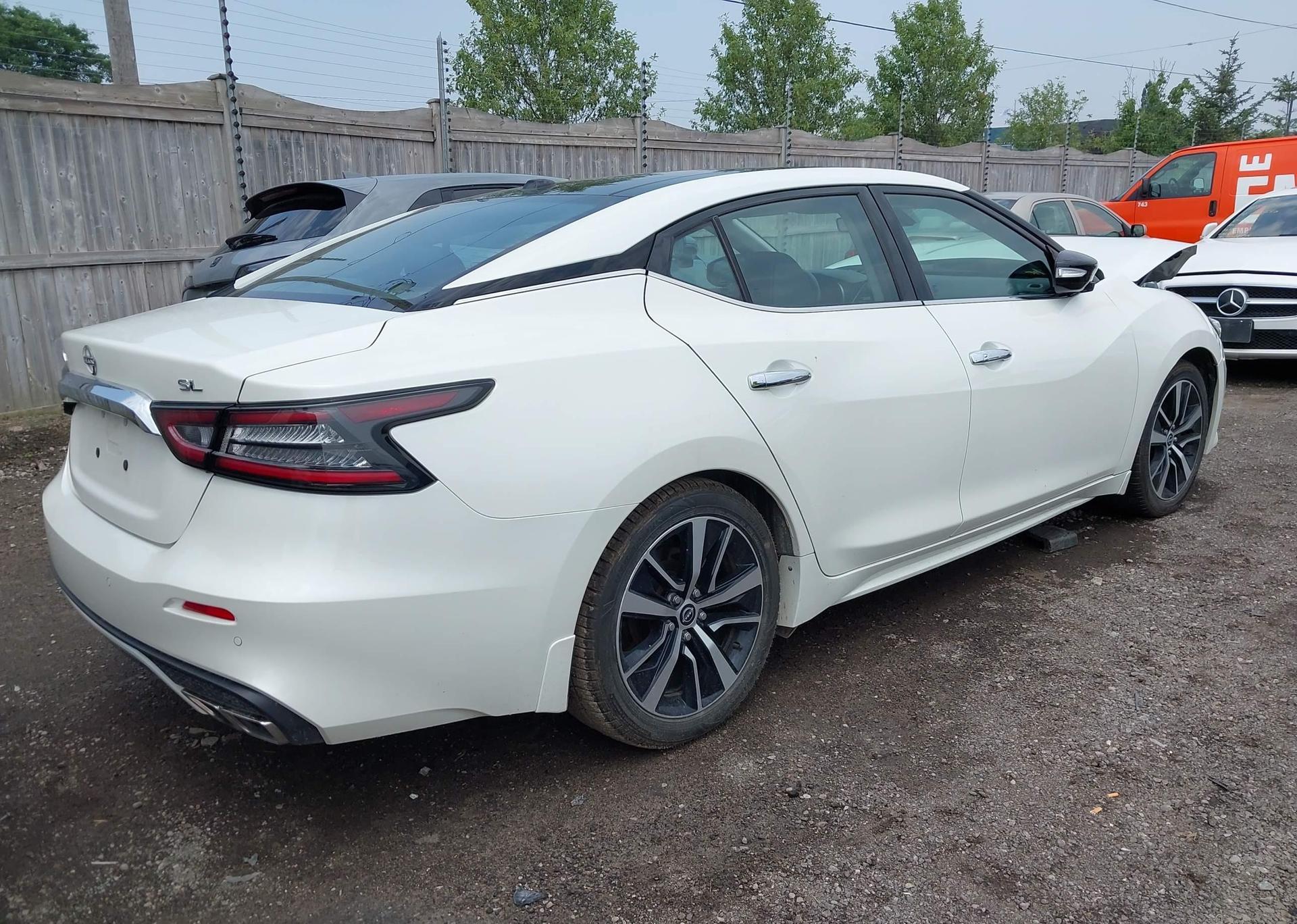 2023 NISSAN MAXIMA SL