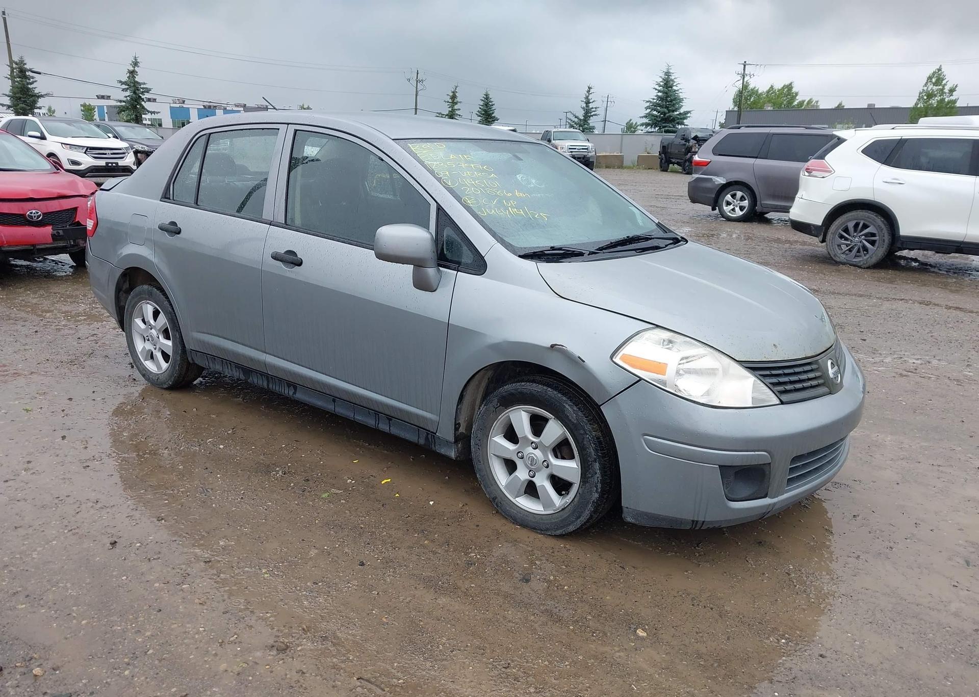 2009 NISSAN VERSA S