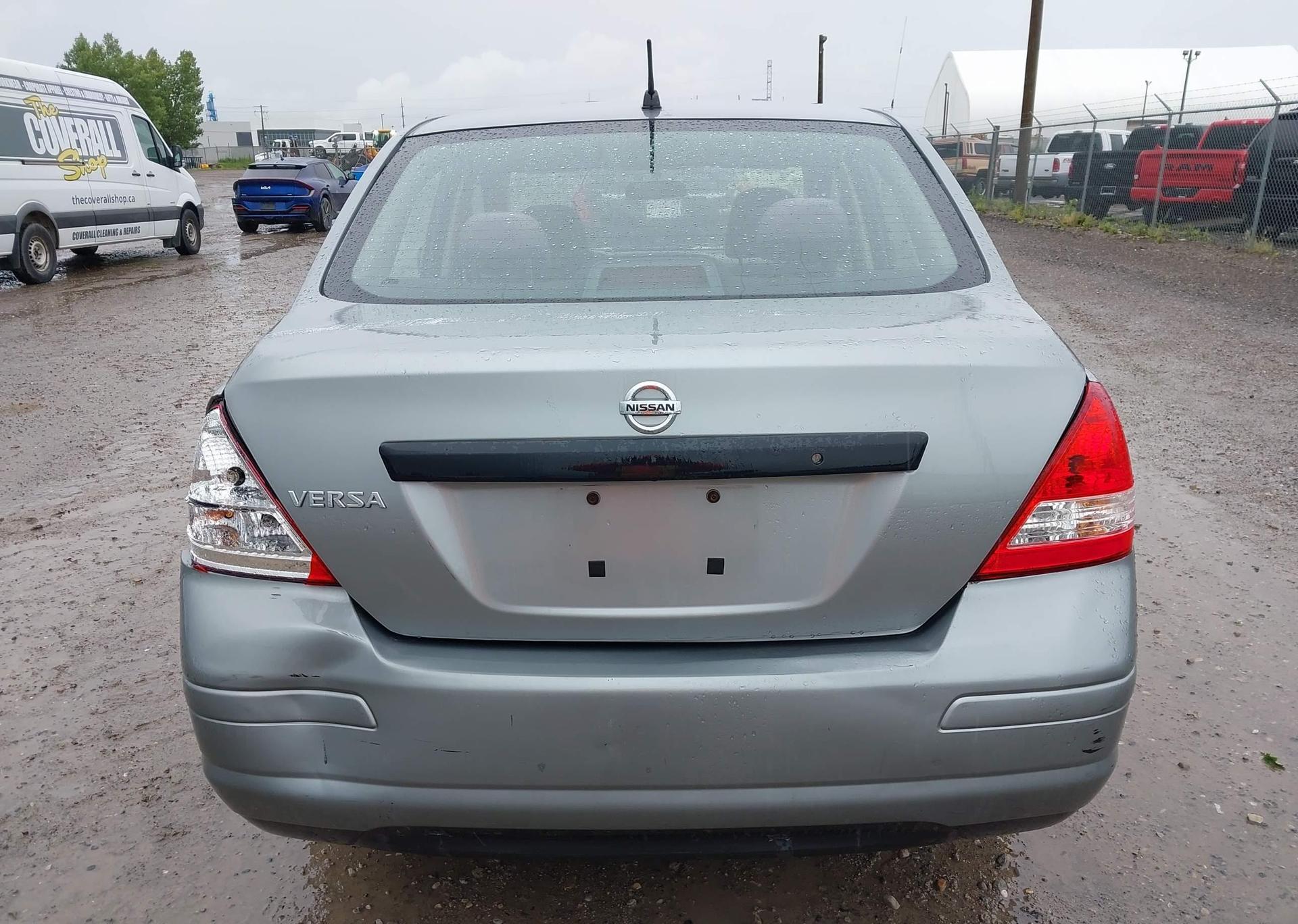 2009 NISSAN VERSA S