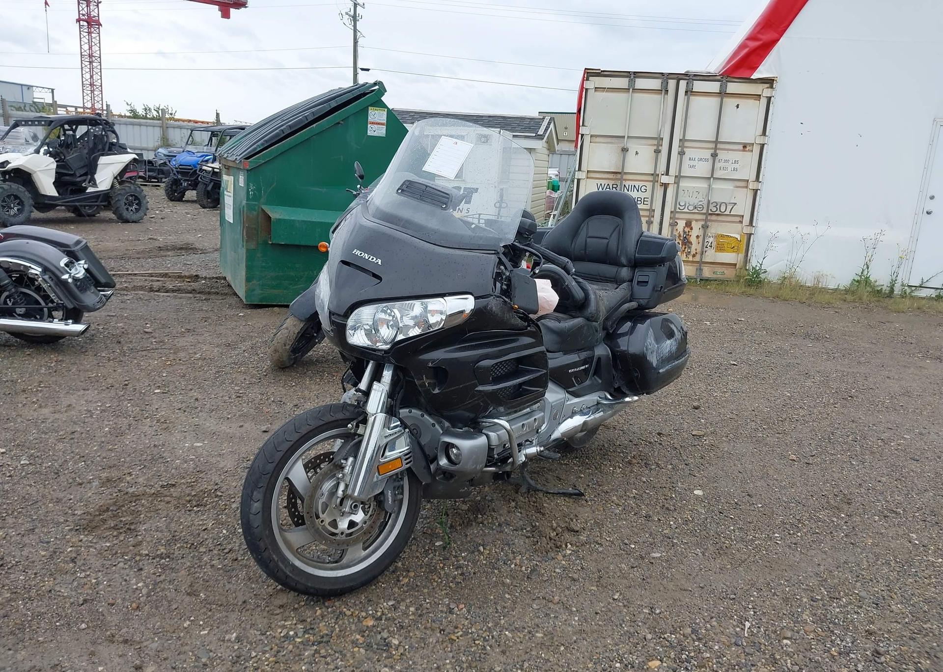 2010 HONDA GL1800