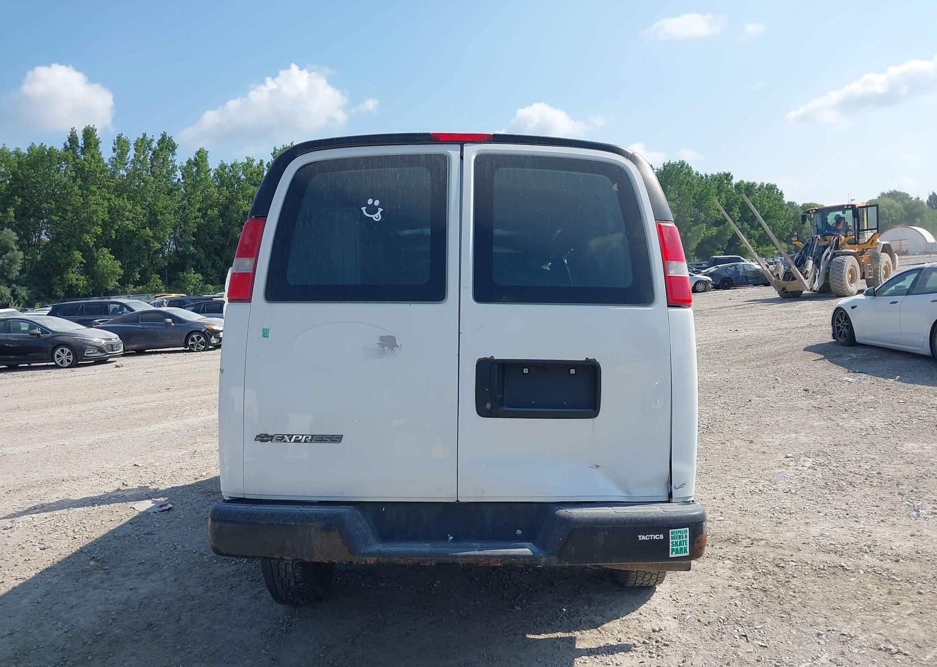 2017 CHEVROLET EXPRESS 2500 1WT