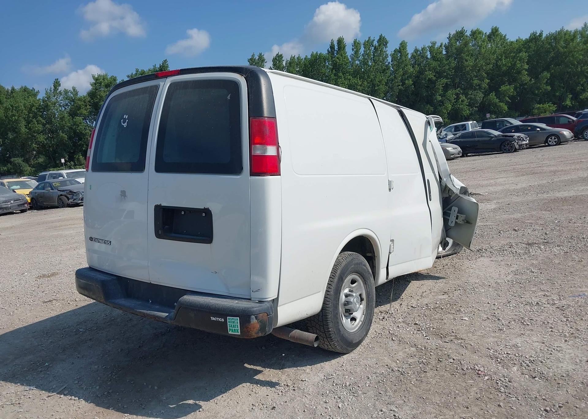 2017 CHEVROLET EXPRESS 2500 1WT