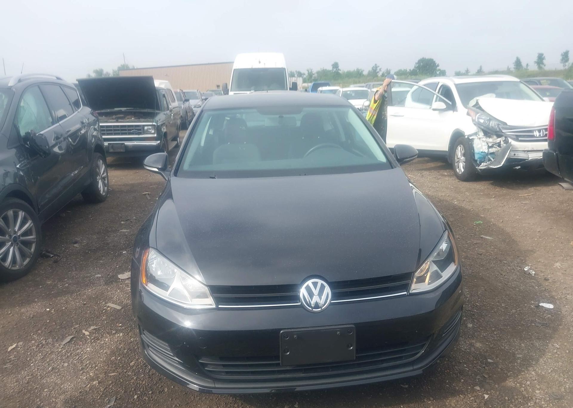 2015 VOLKSWAGEN GOLF 1.8 TSI TRENDLINE