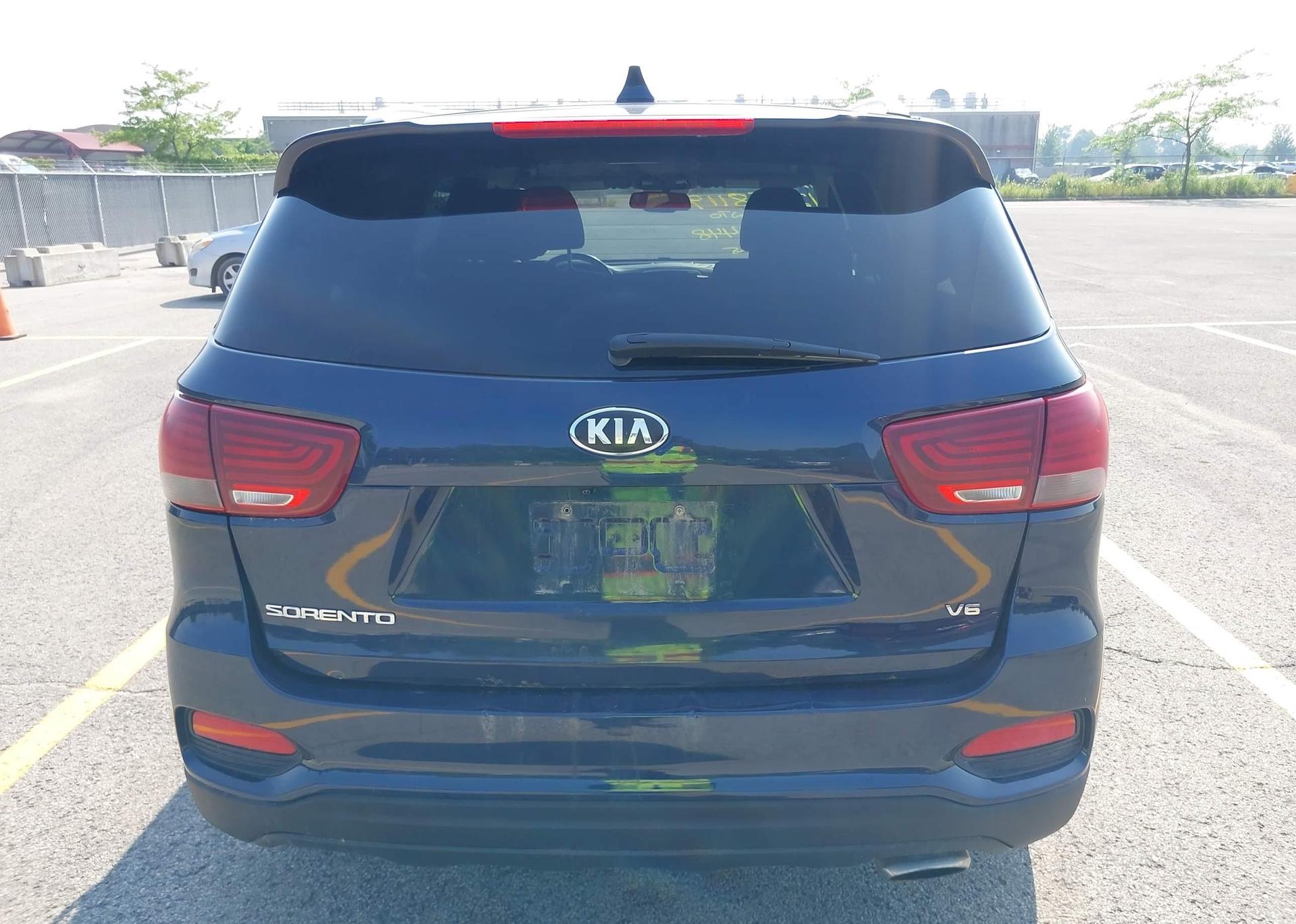 2019 KIA SORENTO 2.4L LX
