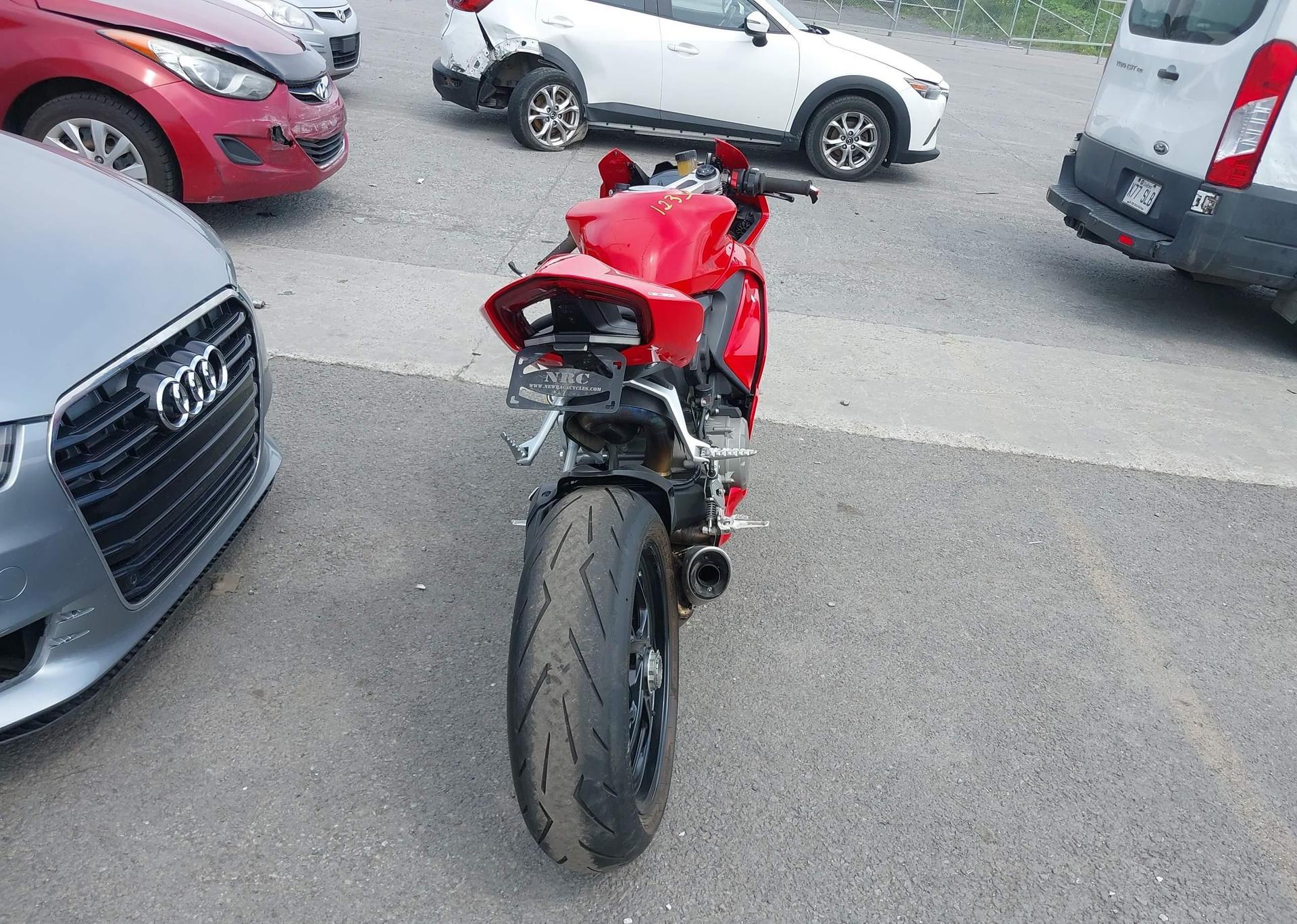 2020 DUCATI PANIGALE V2