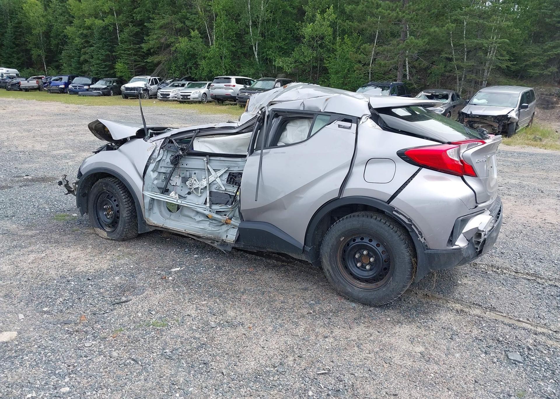 2020 TOYOTA C-HR LE
