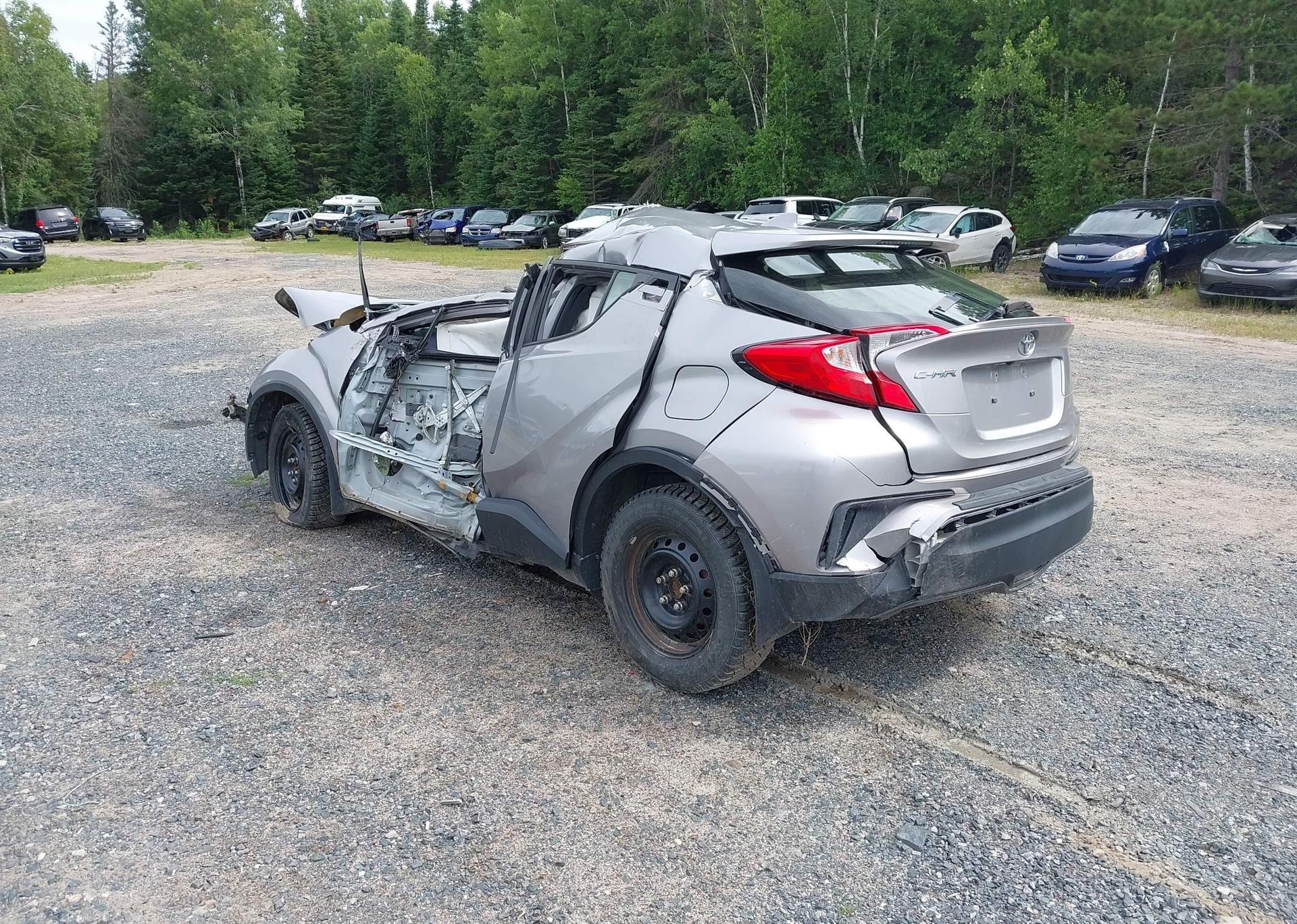 2020 TOYOTA C-HR LE