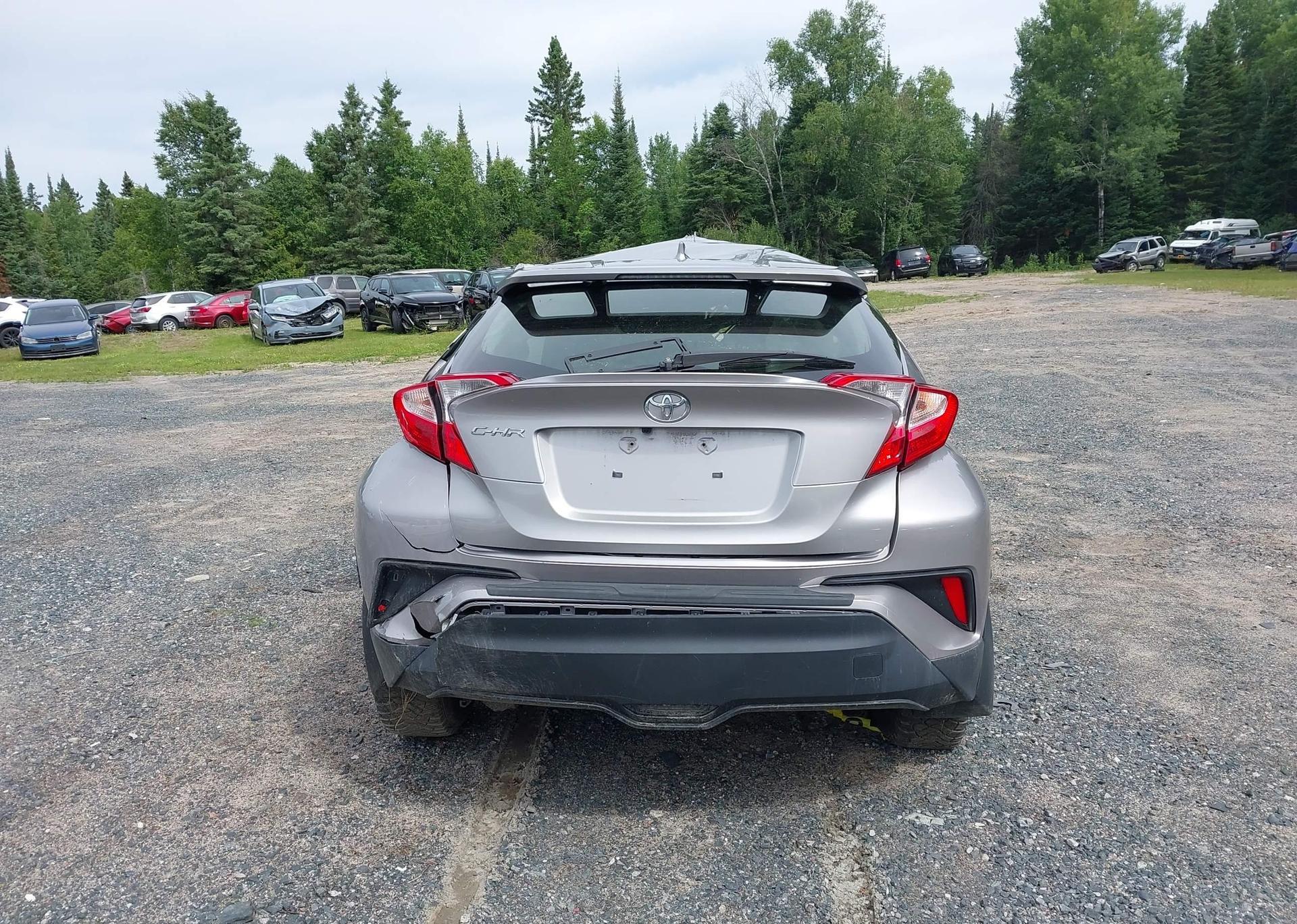 2020 TOYOTA C-HR LE