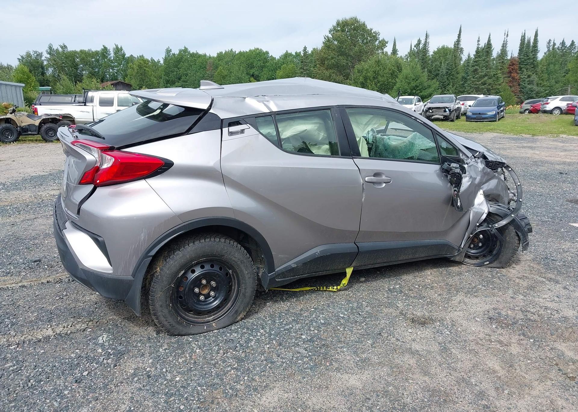 2020 TOYOTA C-HR LE