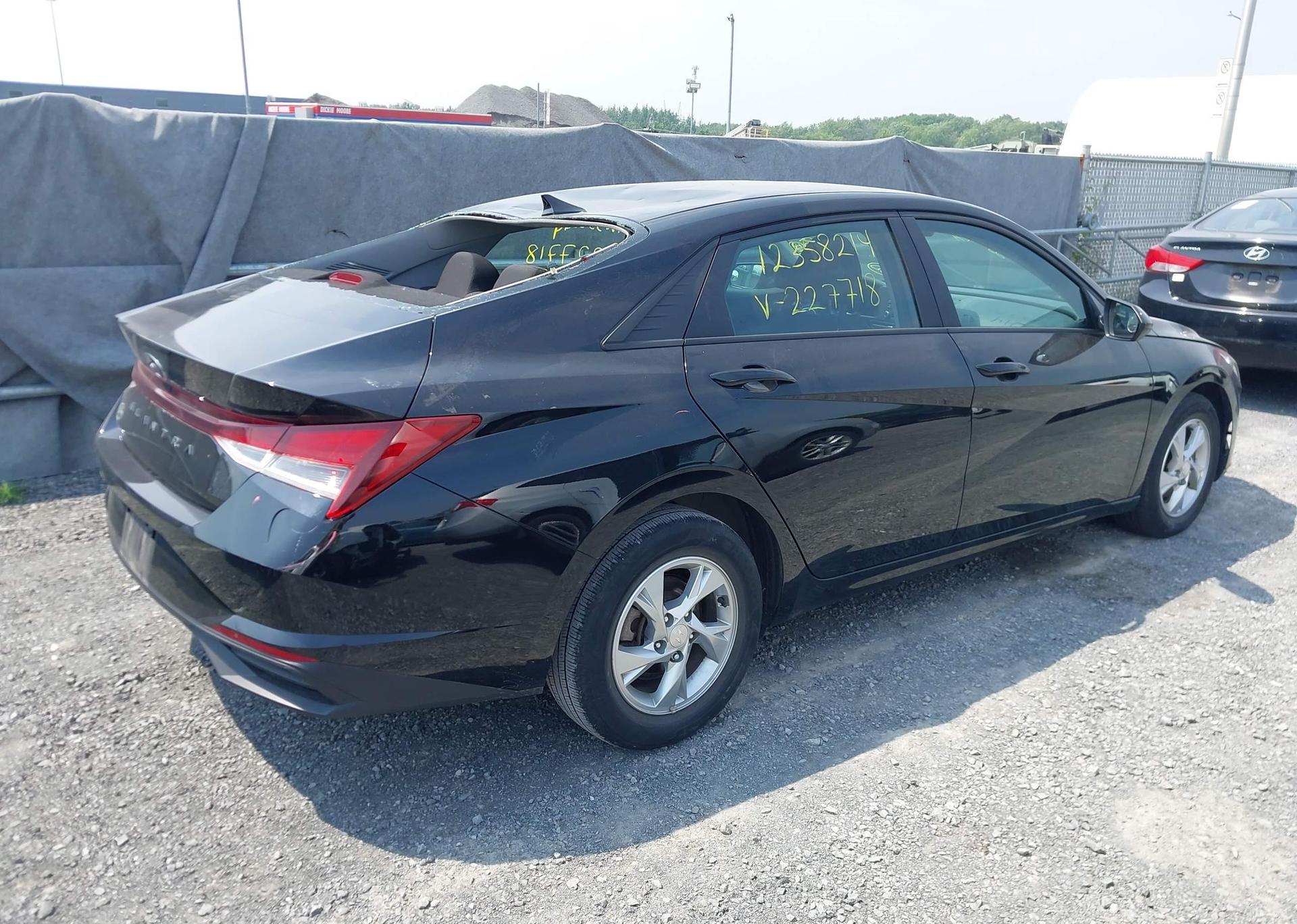 2022 HYUNDAI ELANTRA