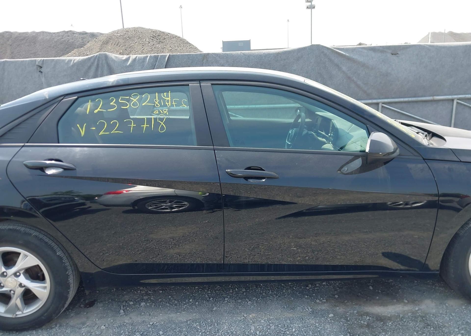 2022 HYUNDAI ELANTRA
