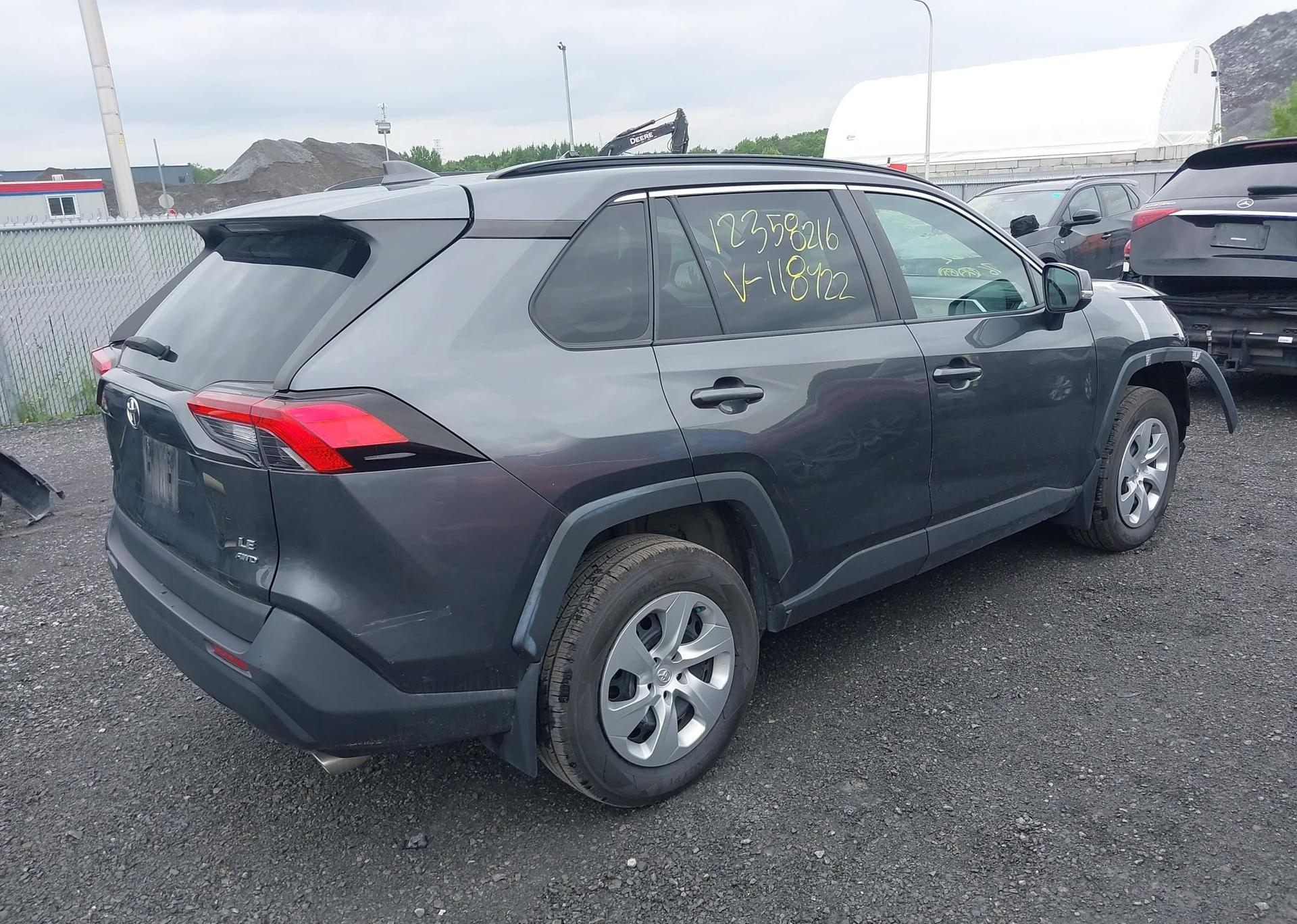 2020 TOYOTA RAV4 LE