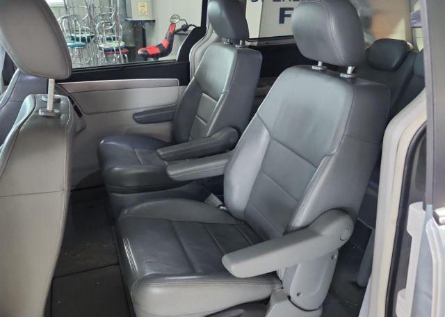 2009 VOLKSWAGEN ROUTAN SEL