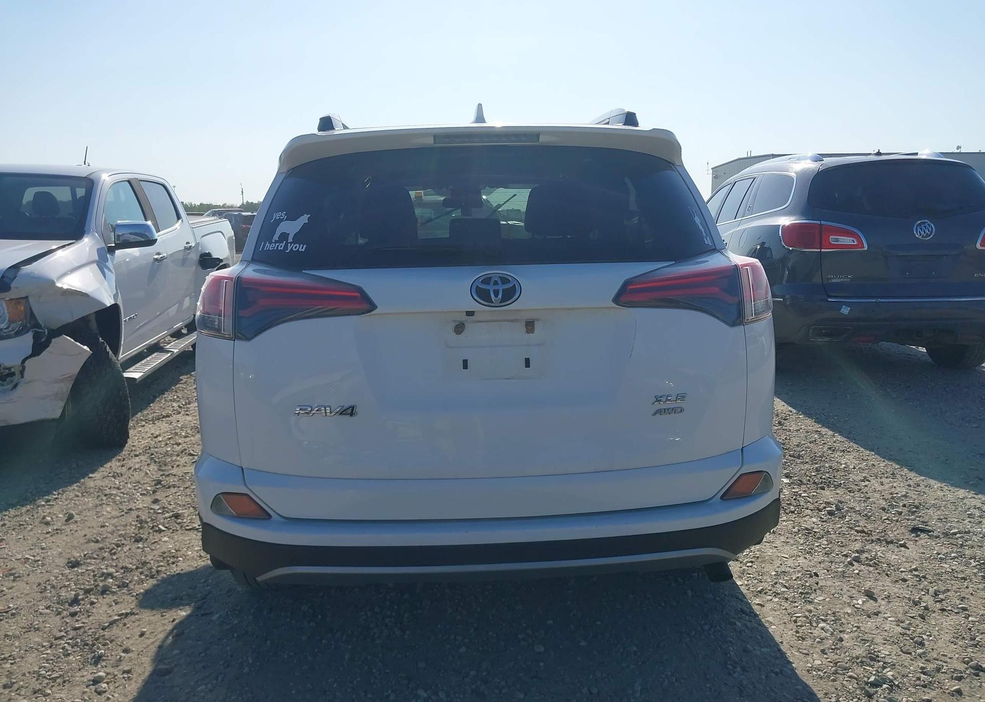2017 TOYOTA RAV4 XLE
