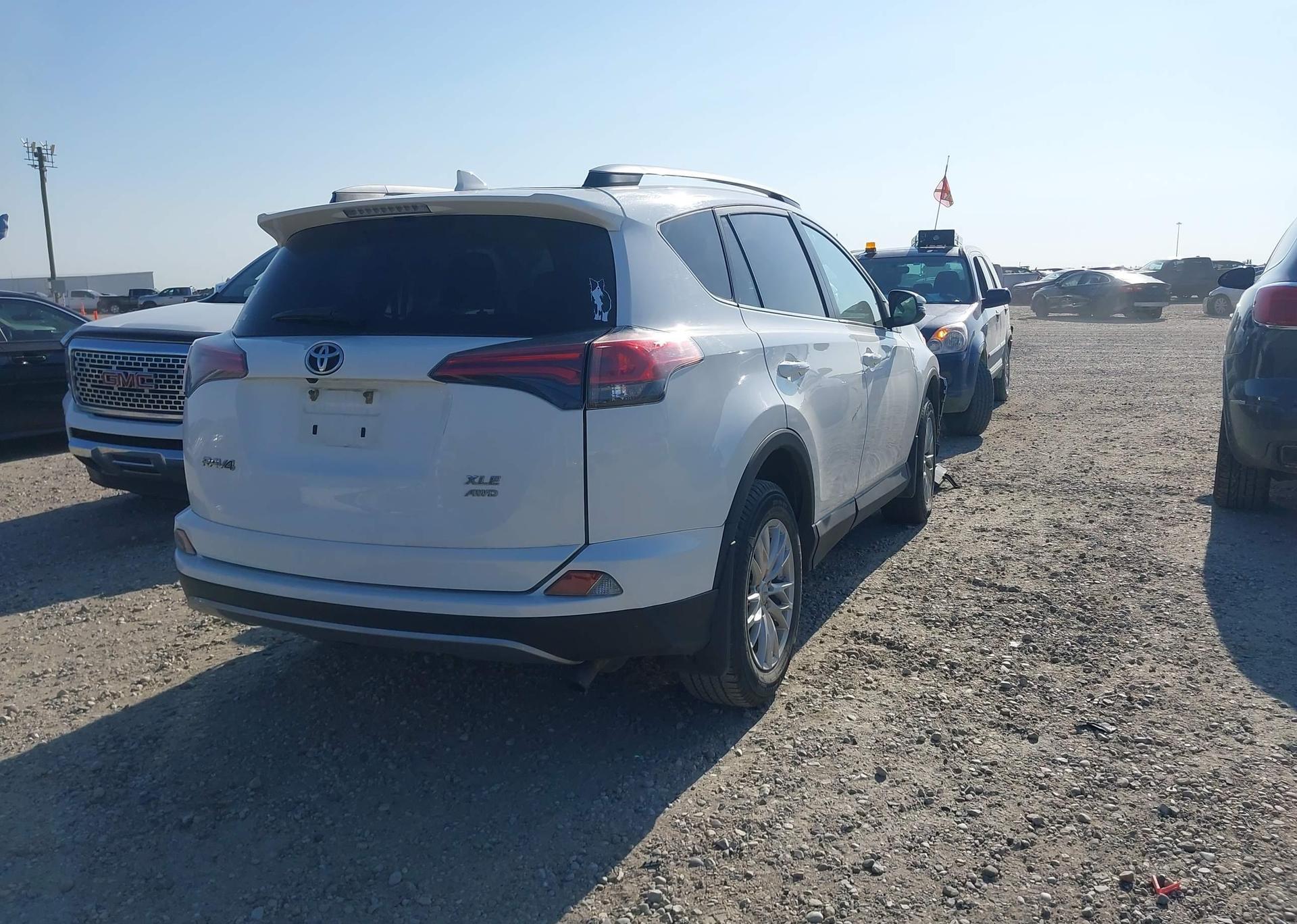 2017 TOYOTA RAV4 XLE