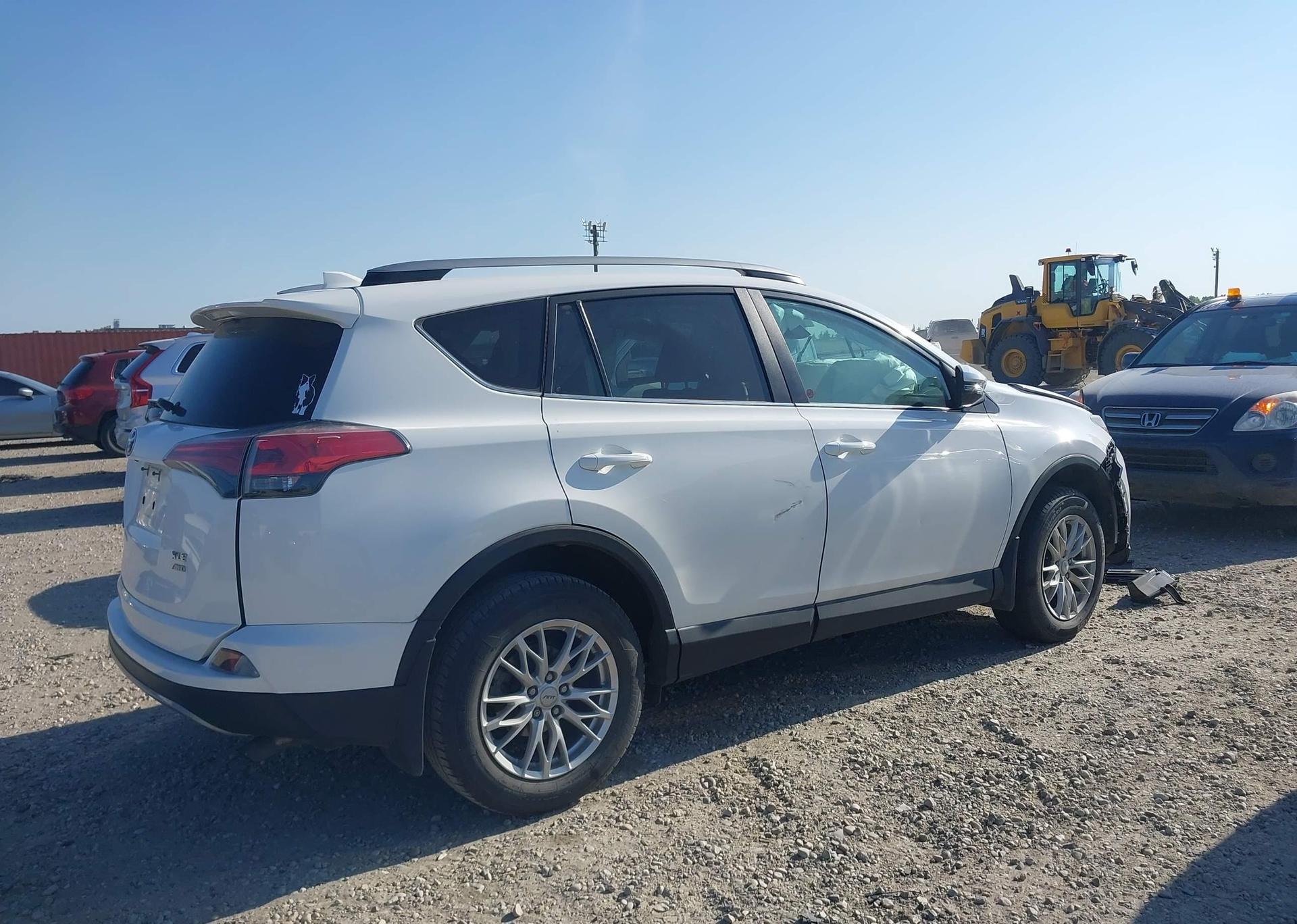 2017 TOYOTA RAV4 XLE