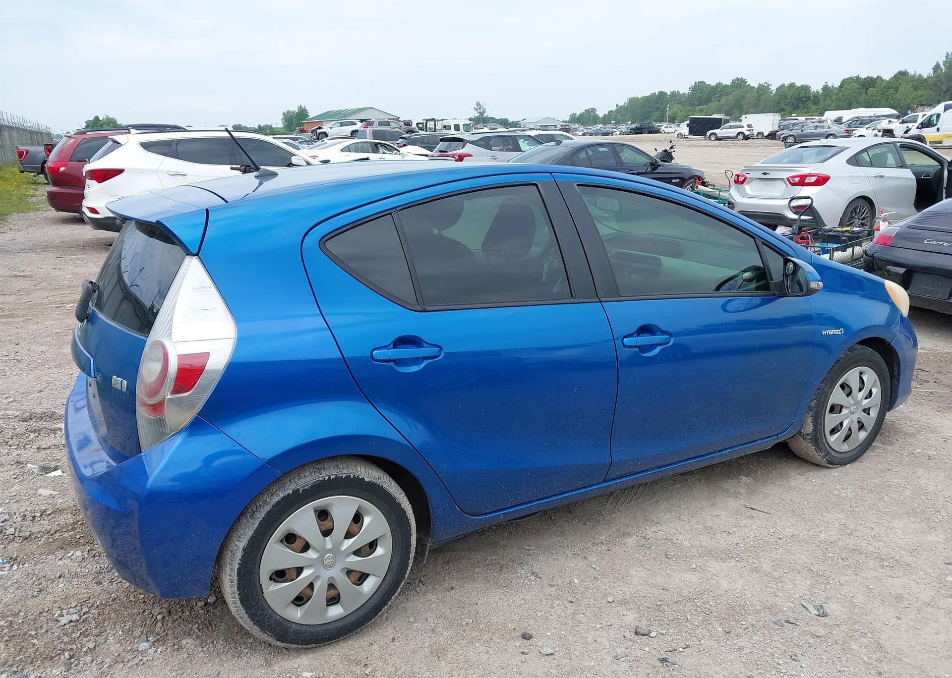 2012 TOYOTA Prius c