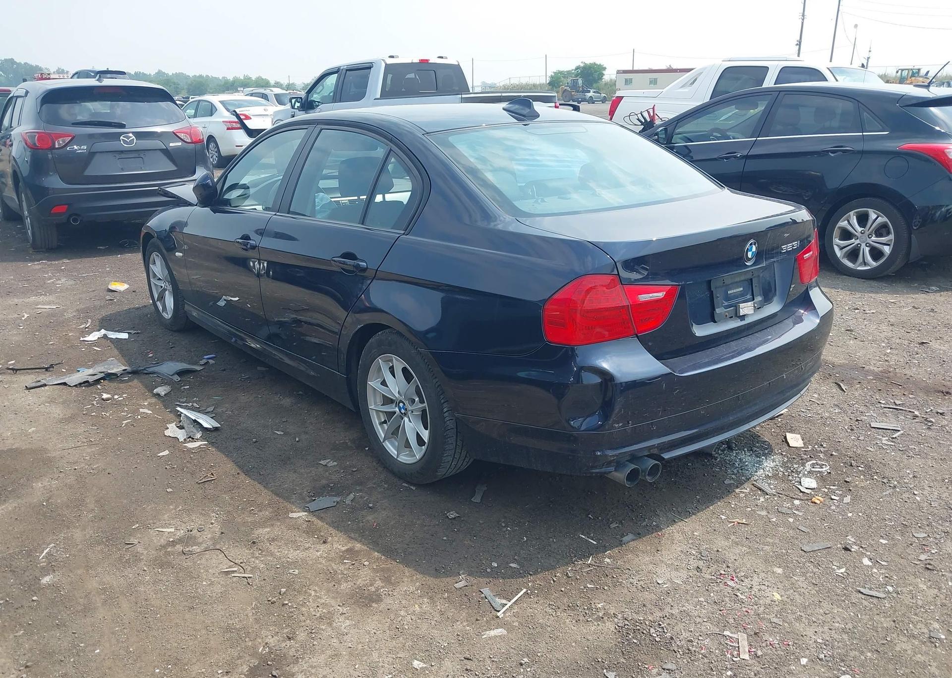 2010 BMW 323 I