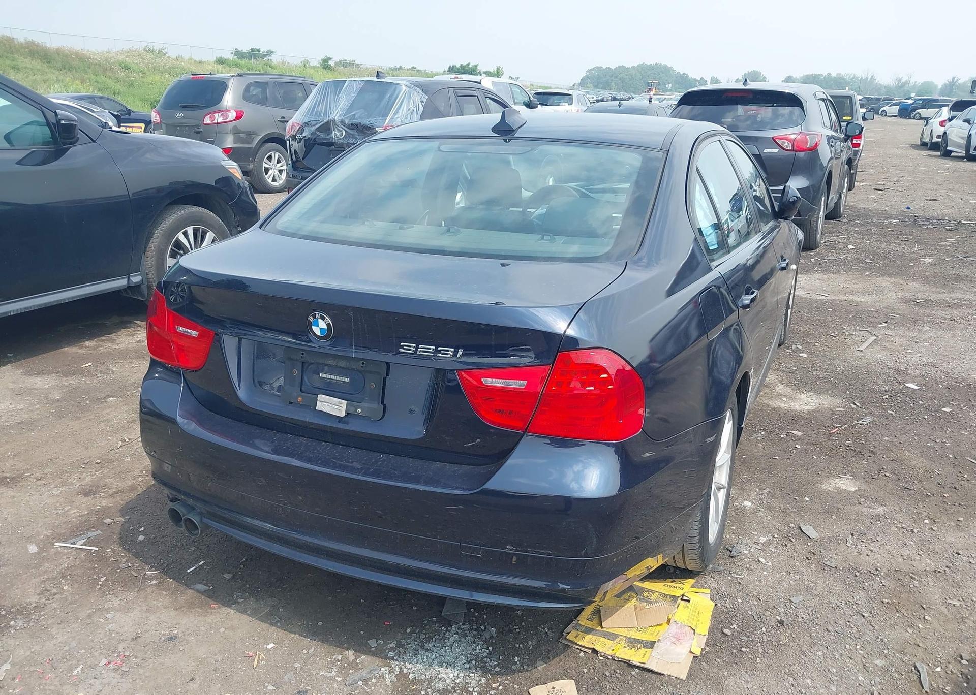 2010 BMW 323 I