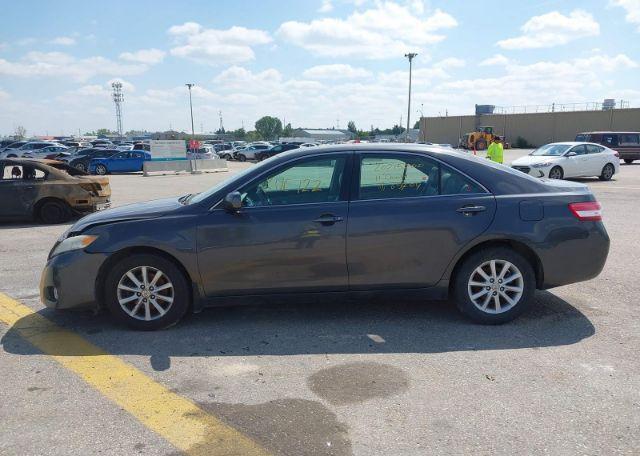 2011 TOYOTA CAMRY XLE