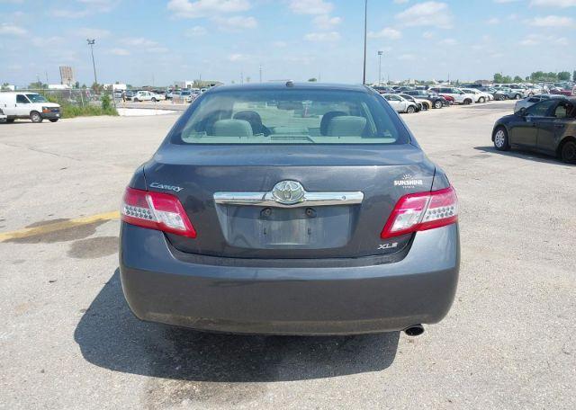2011 TOYOTA CAMRY XLE