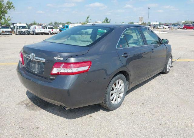 2011 TOYOTA CAMRY XLE