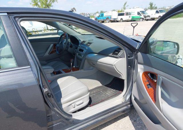 2011 TOYOTA CAMRY XLE