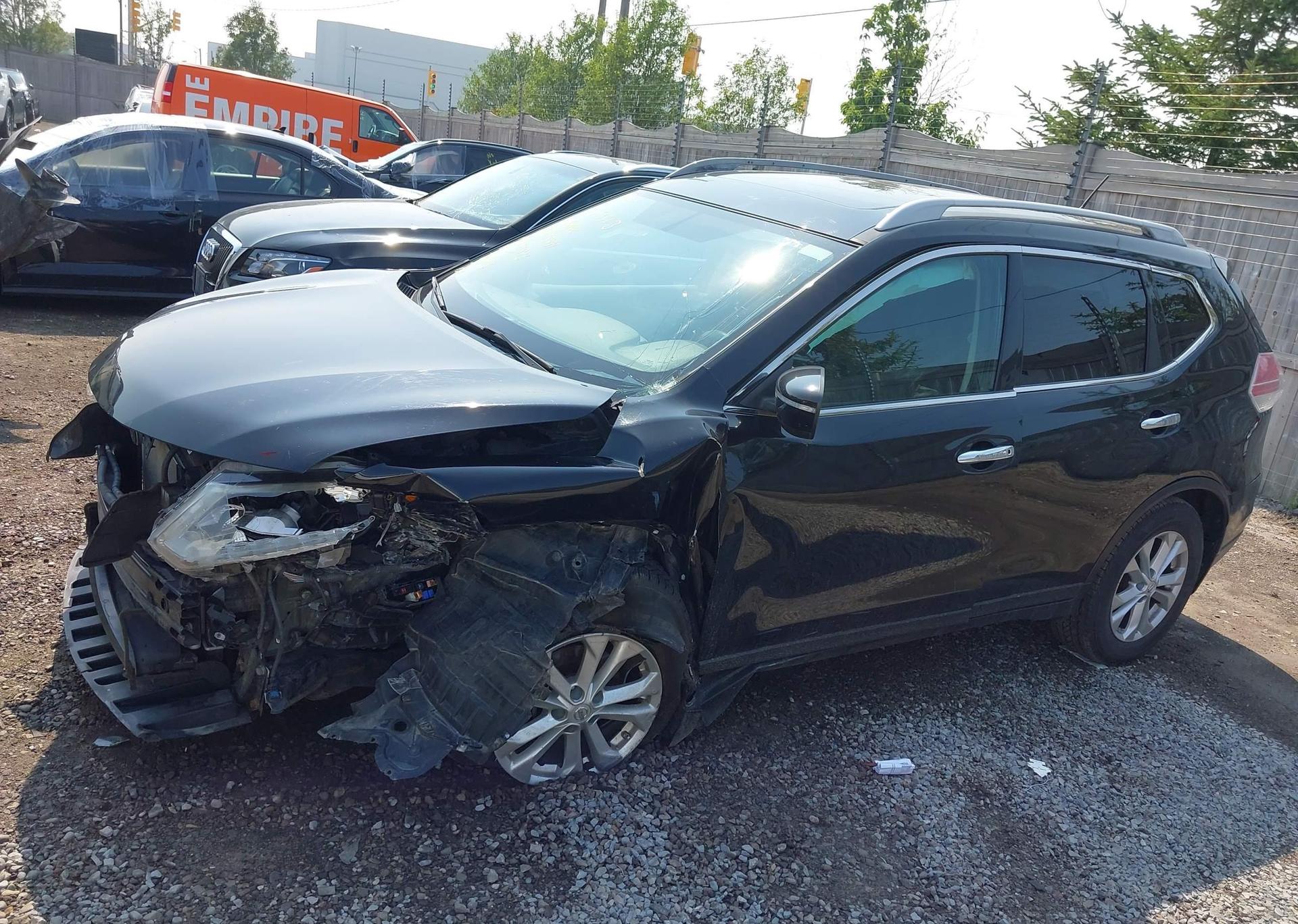 2015 NISSAN ROGUE