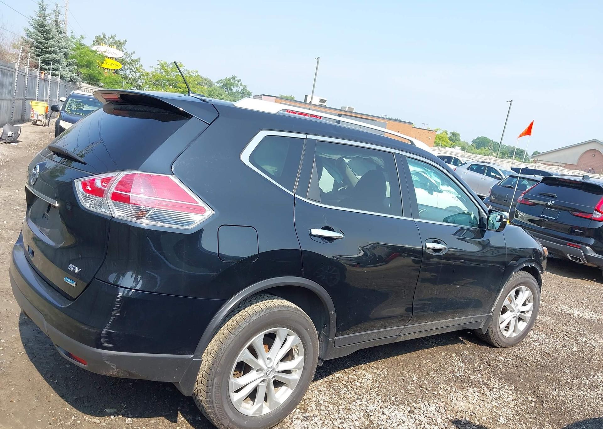 2015 NISSAN ROGUE