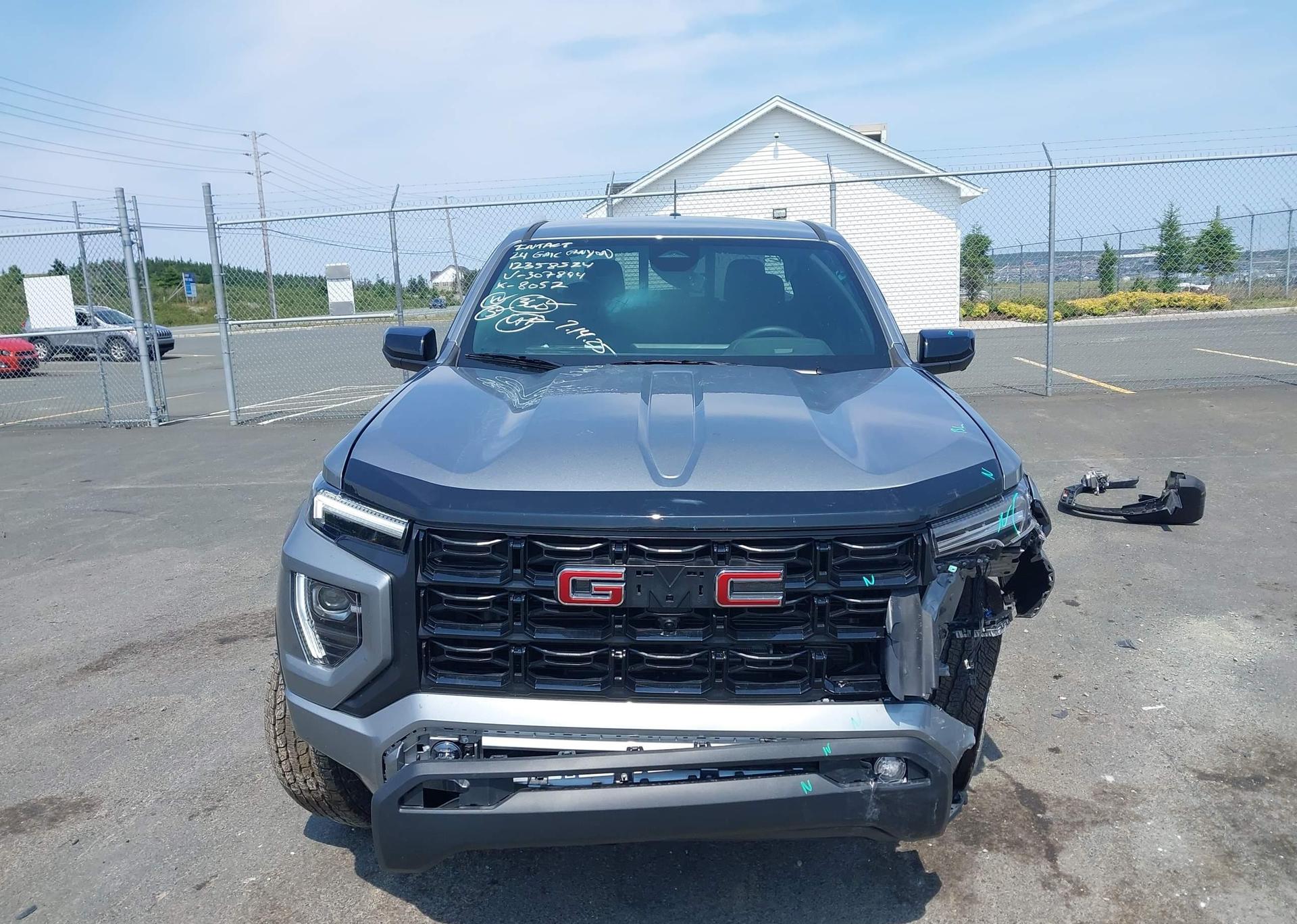 2024 GMC CANYON ELEVATION