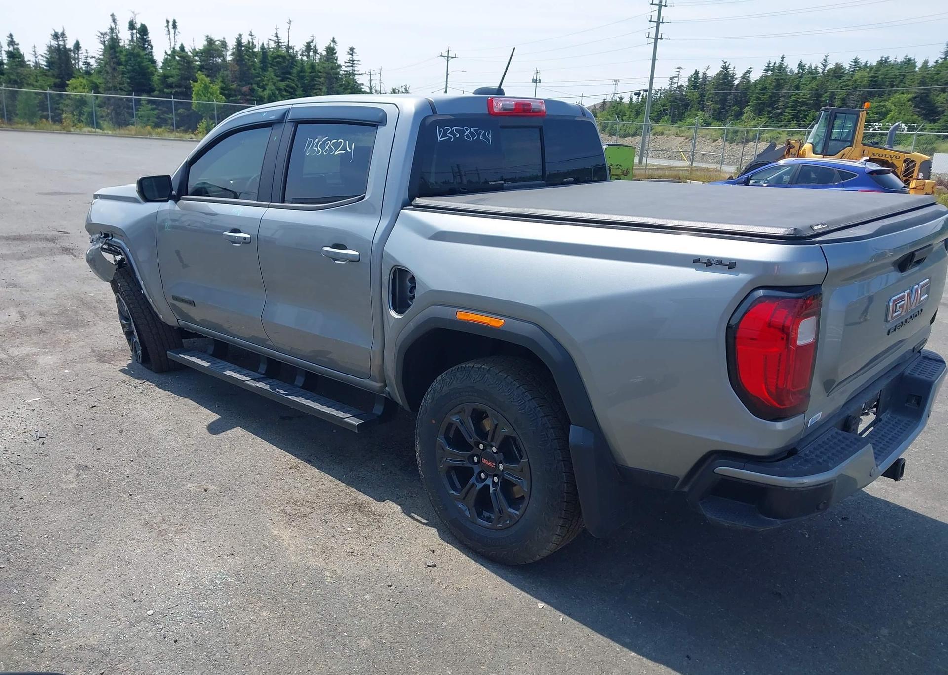 2024 GMC CANYON ELEVATION