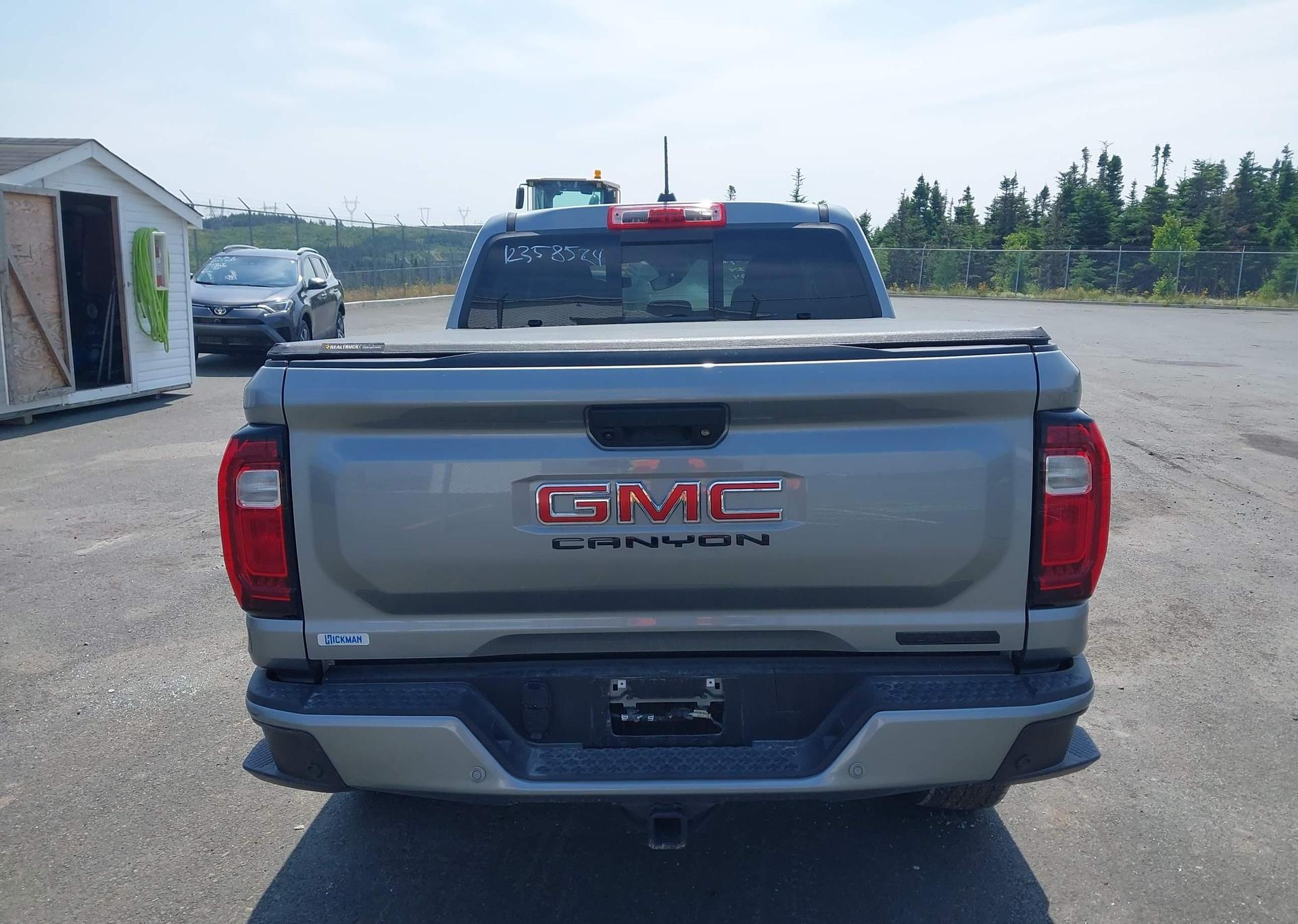 2024 GMC CANYON ELEVATION